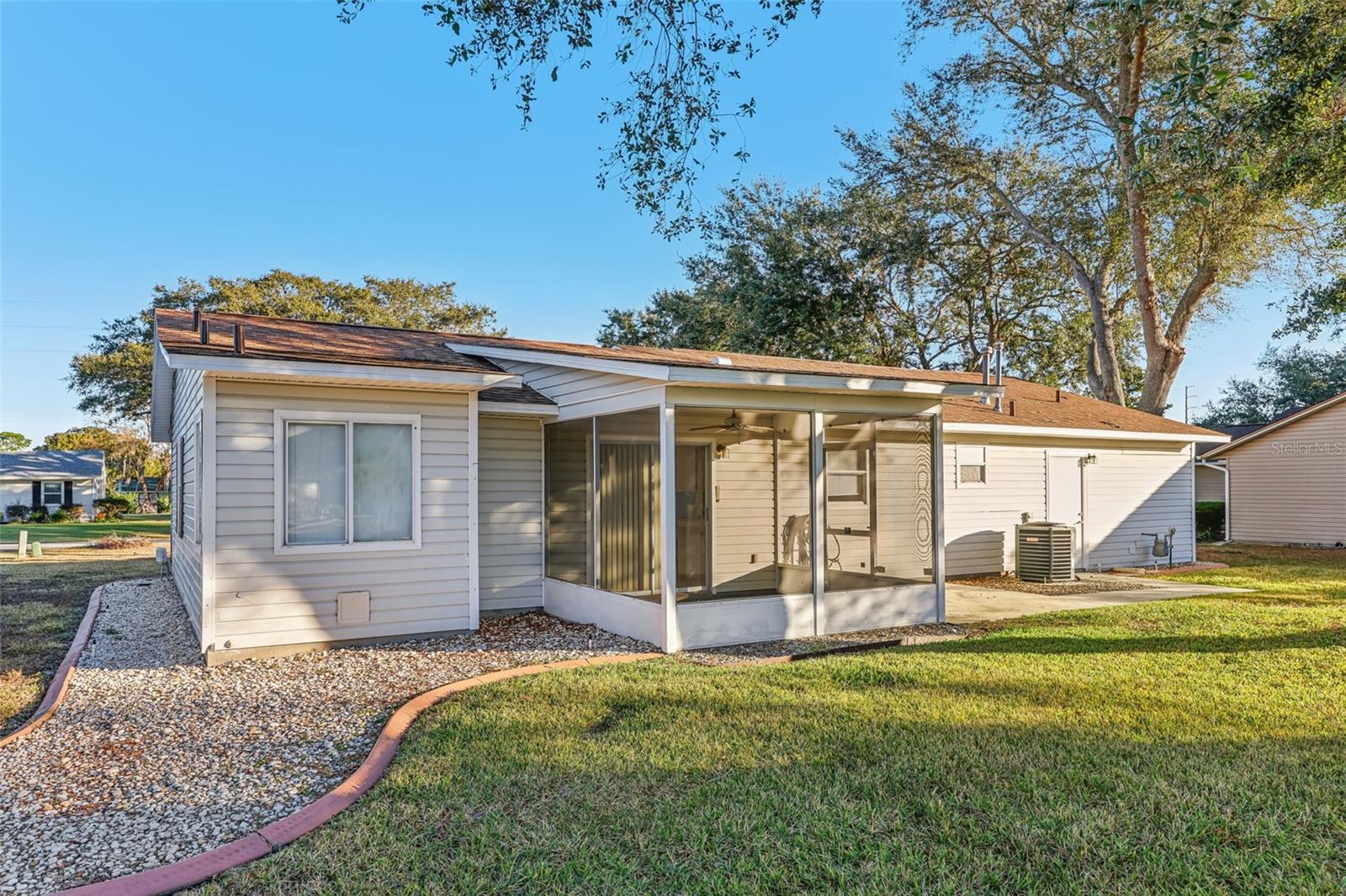 1438 NEW ABBEY AVE