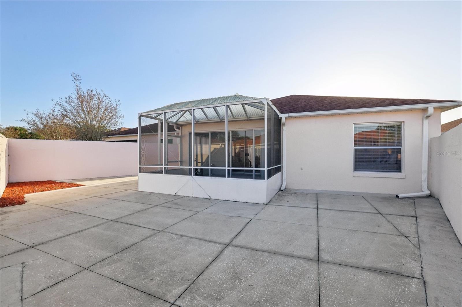 731 HERNANDEZ DR