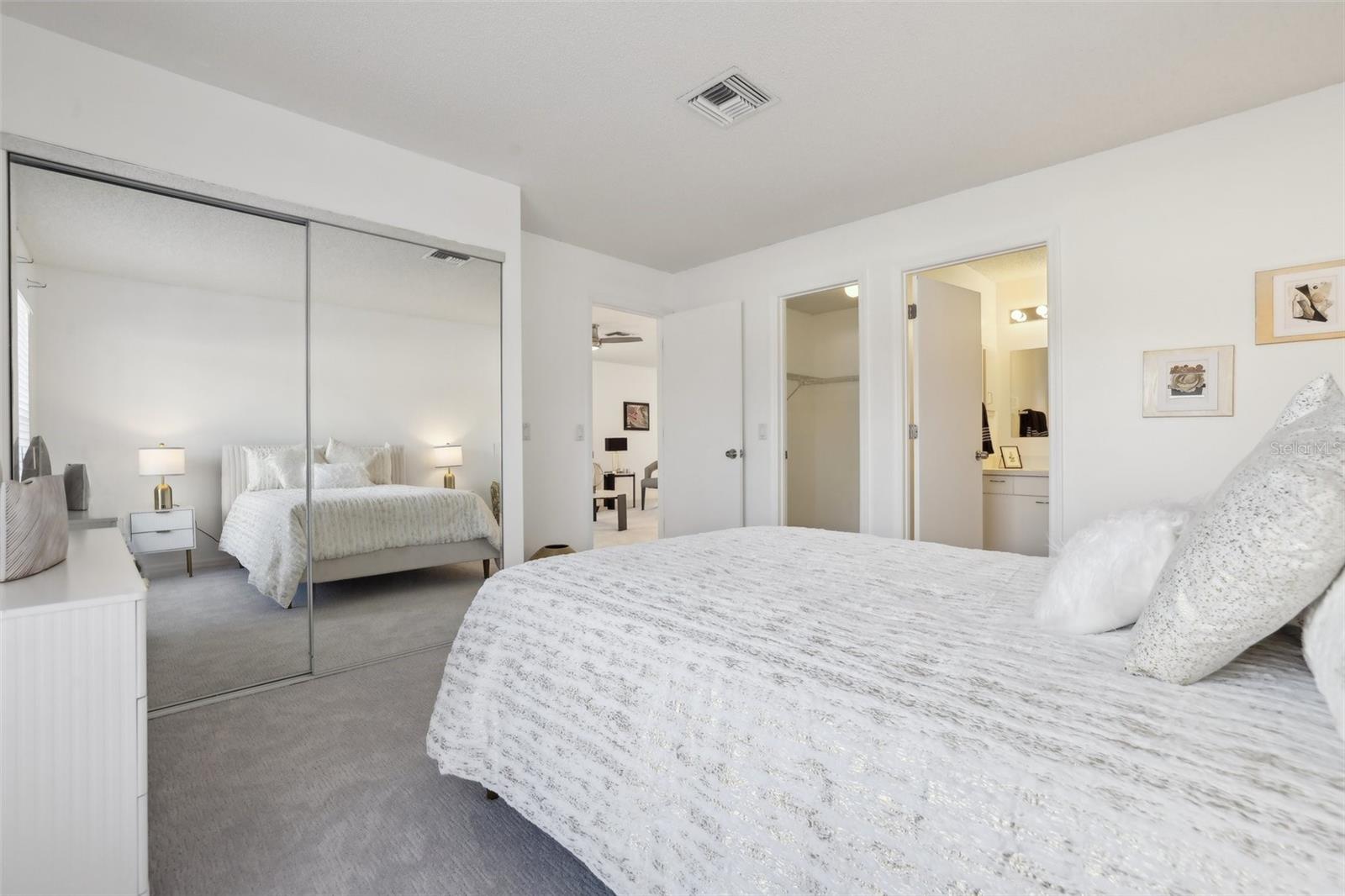 731 HERNANDEZ DR