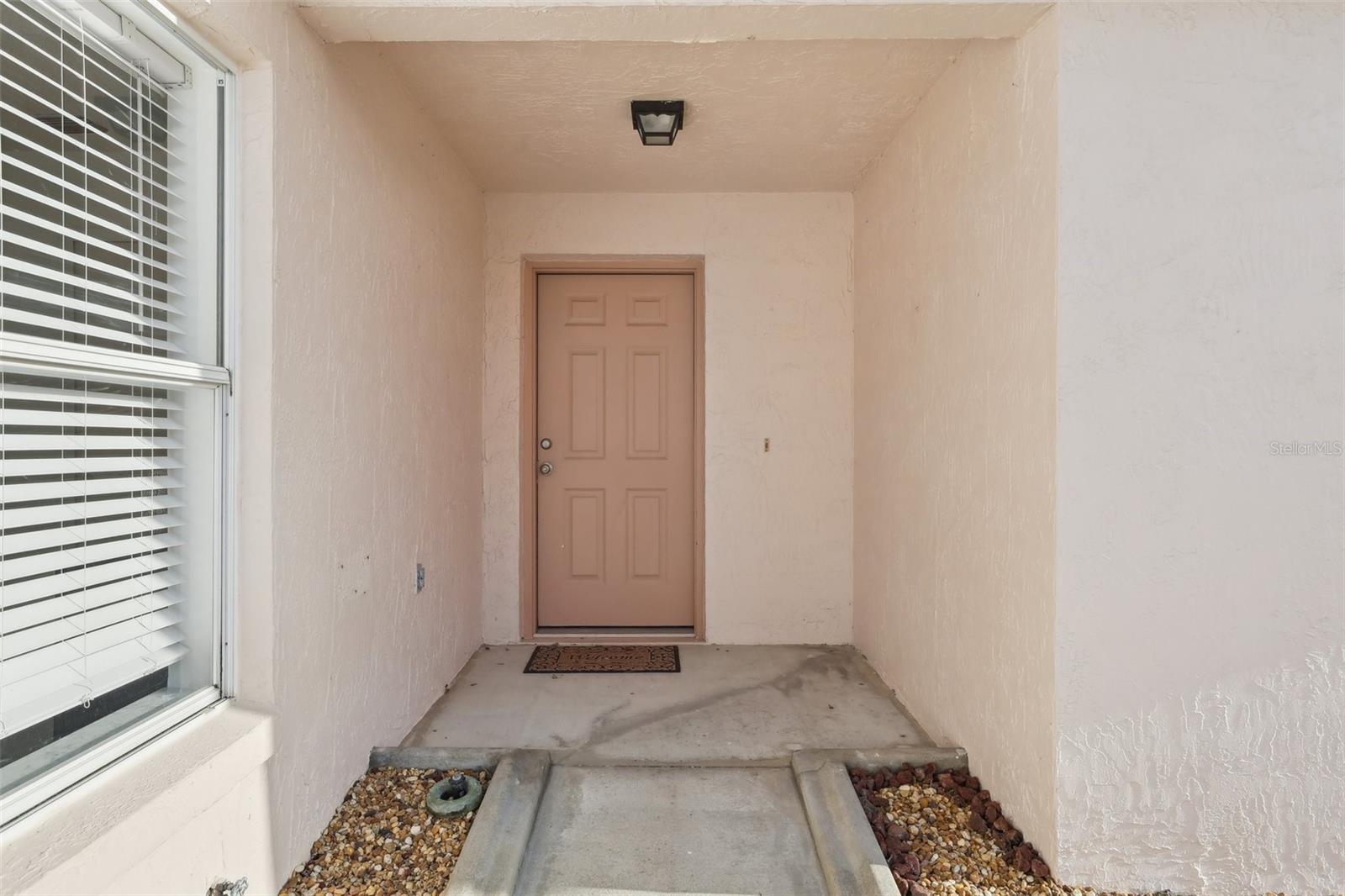 731 HERNANDEZ DR