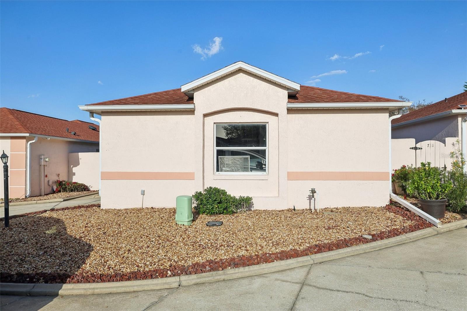 731 HERNANDEZ DR