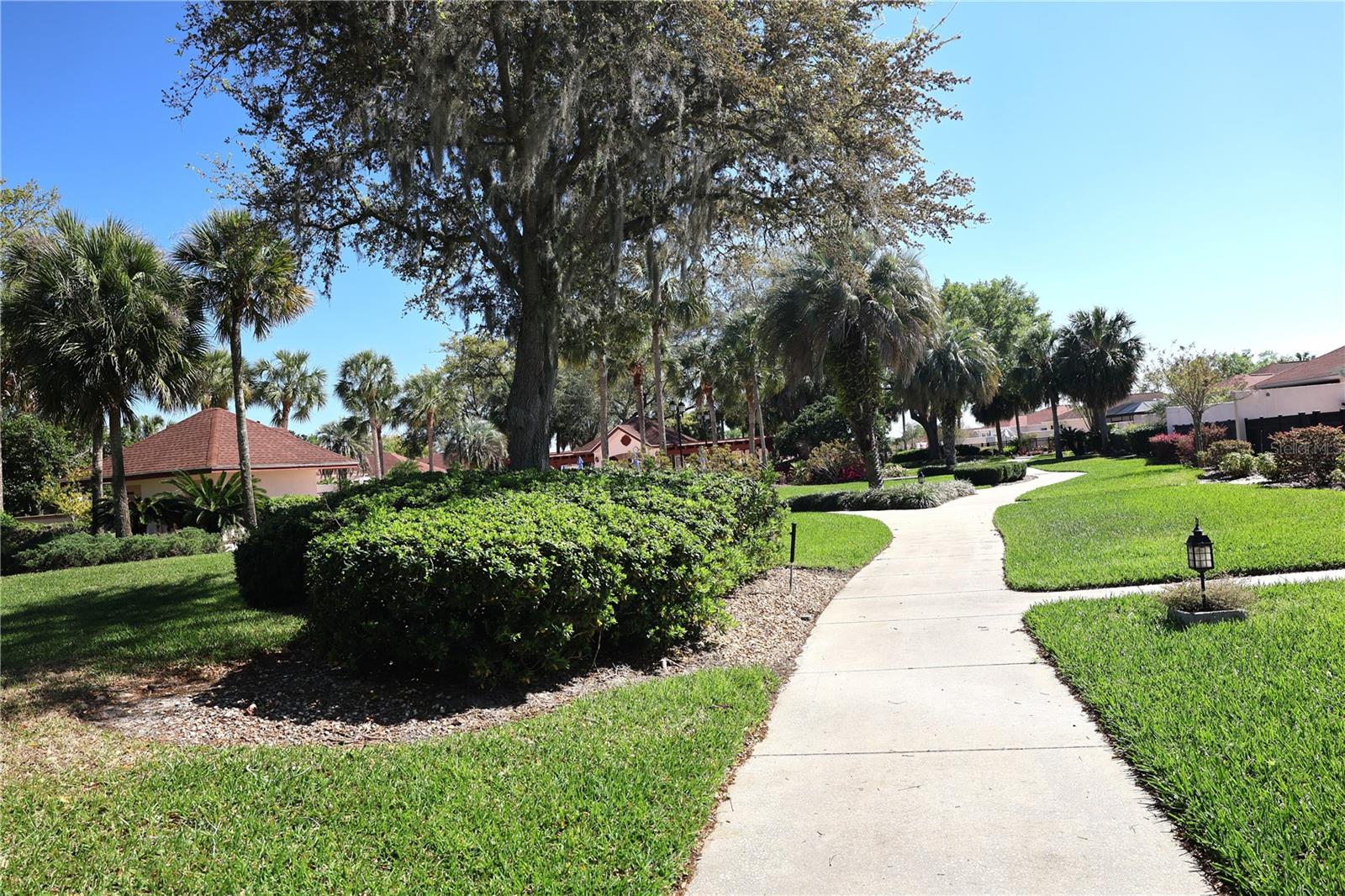731 HERNANDEZ DR