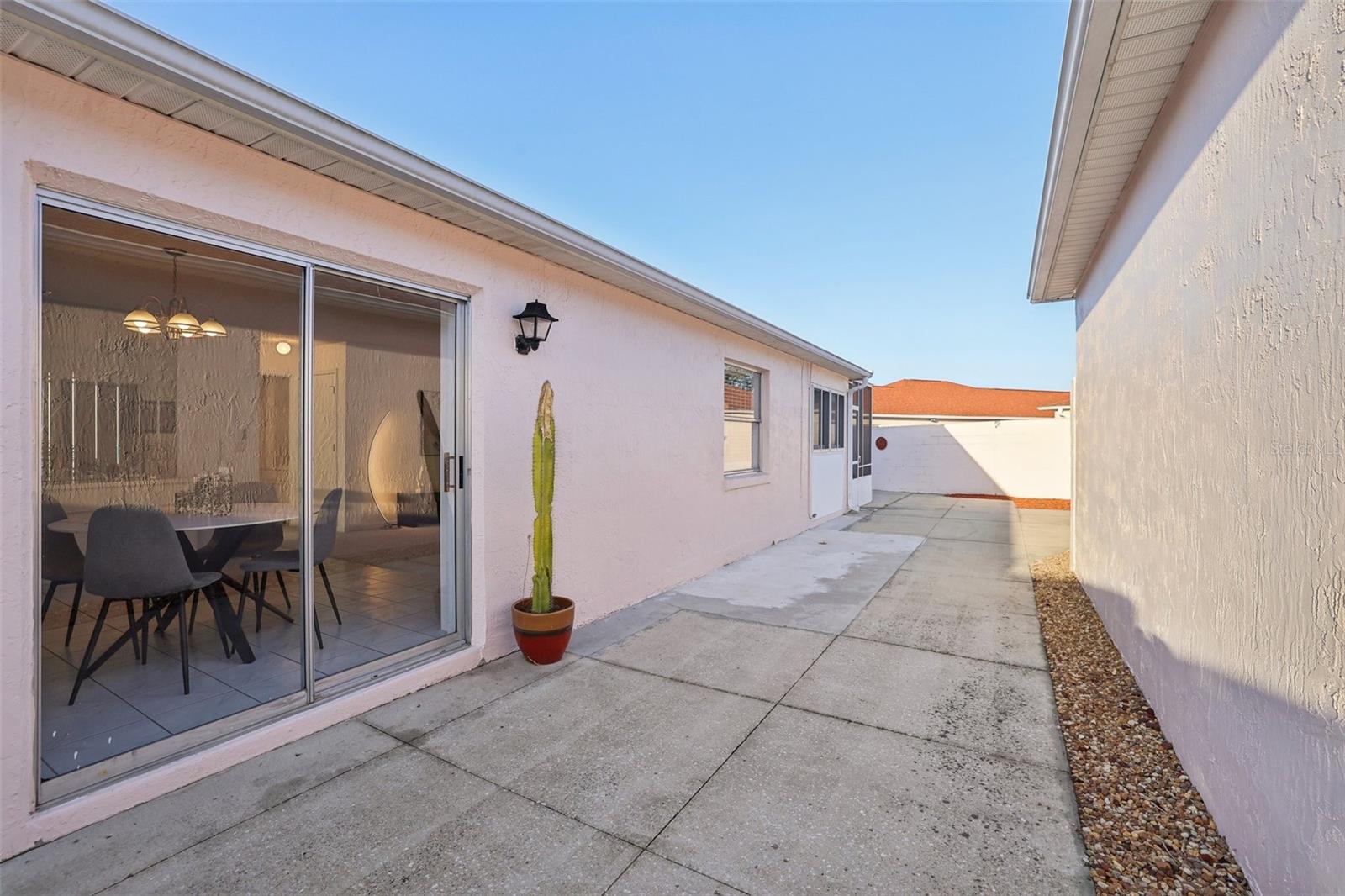 731 HERNANDEZ DR