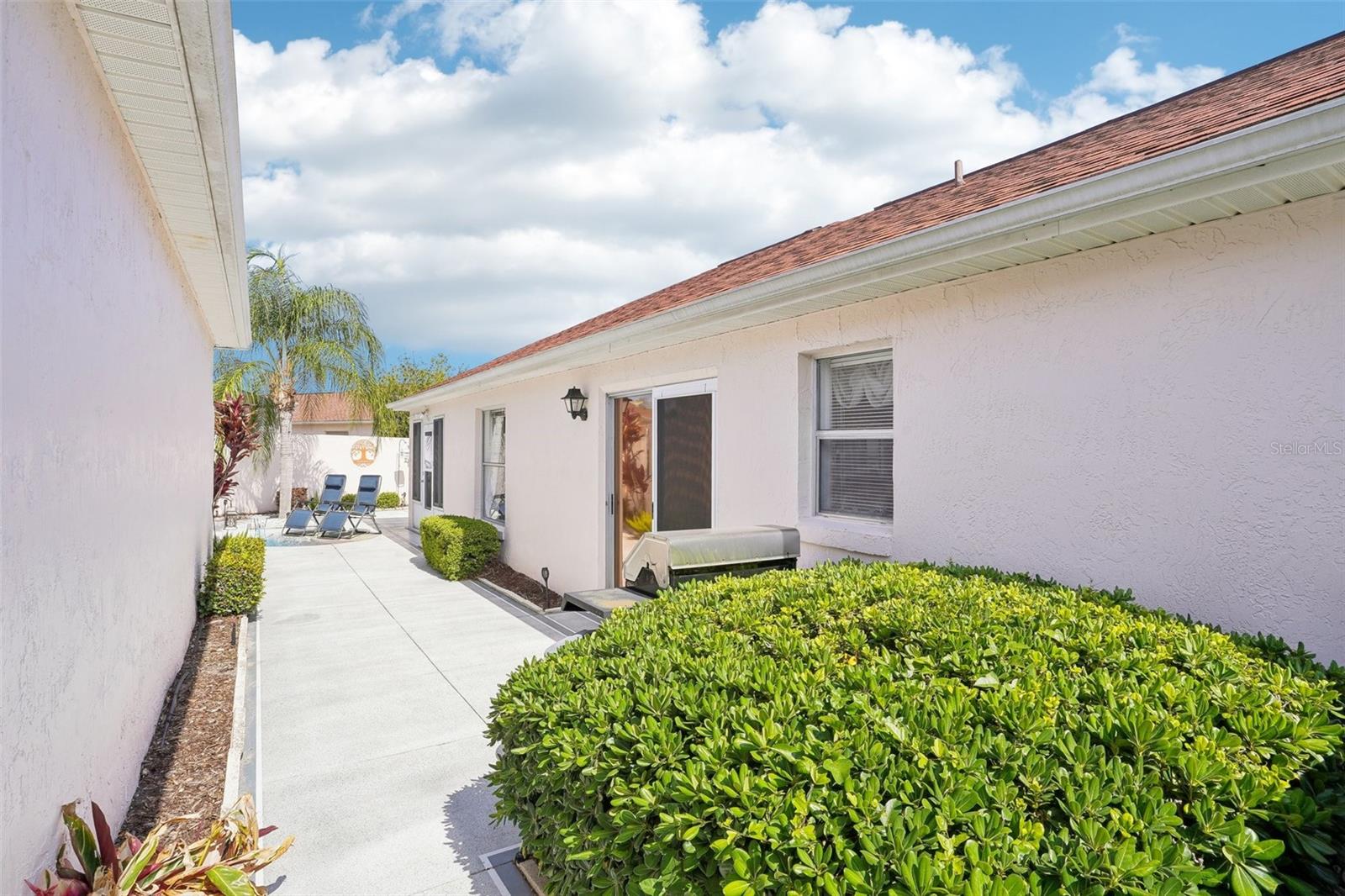 732 RAMIREZ AVE
