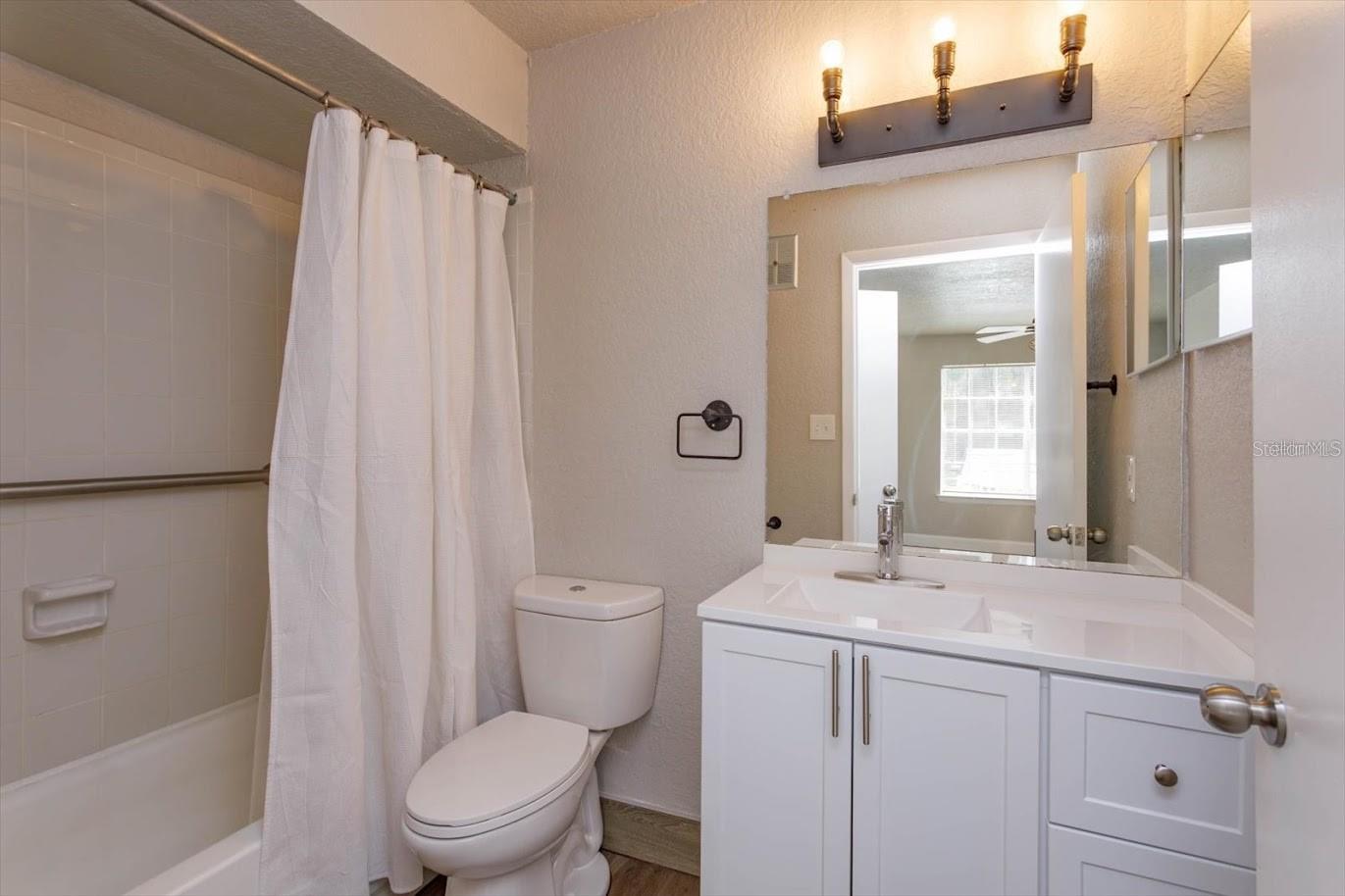 4400 THORNBRIAR LN #101A