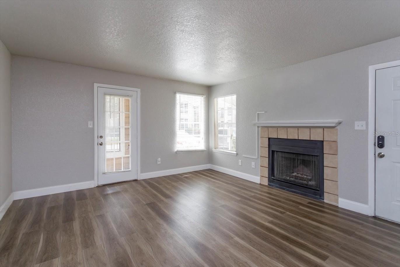 4400 THORNBRIAR LN #101A