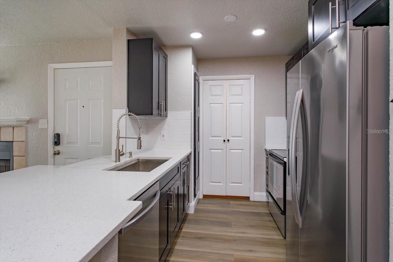 4400 THORNBRIAR LN #101A