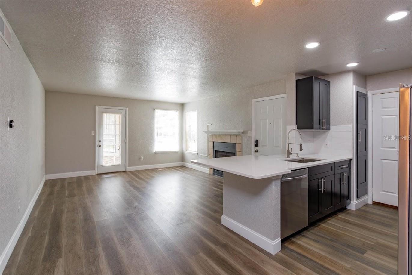 4400 THORNBRIAR LN #101A