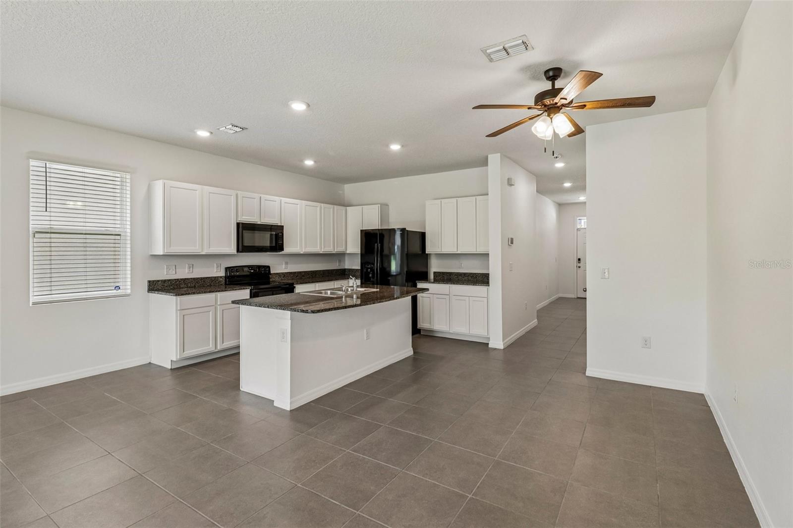 5323 LOBLOLLY LN