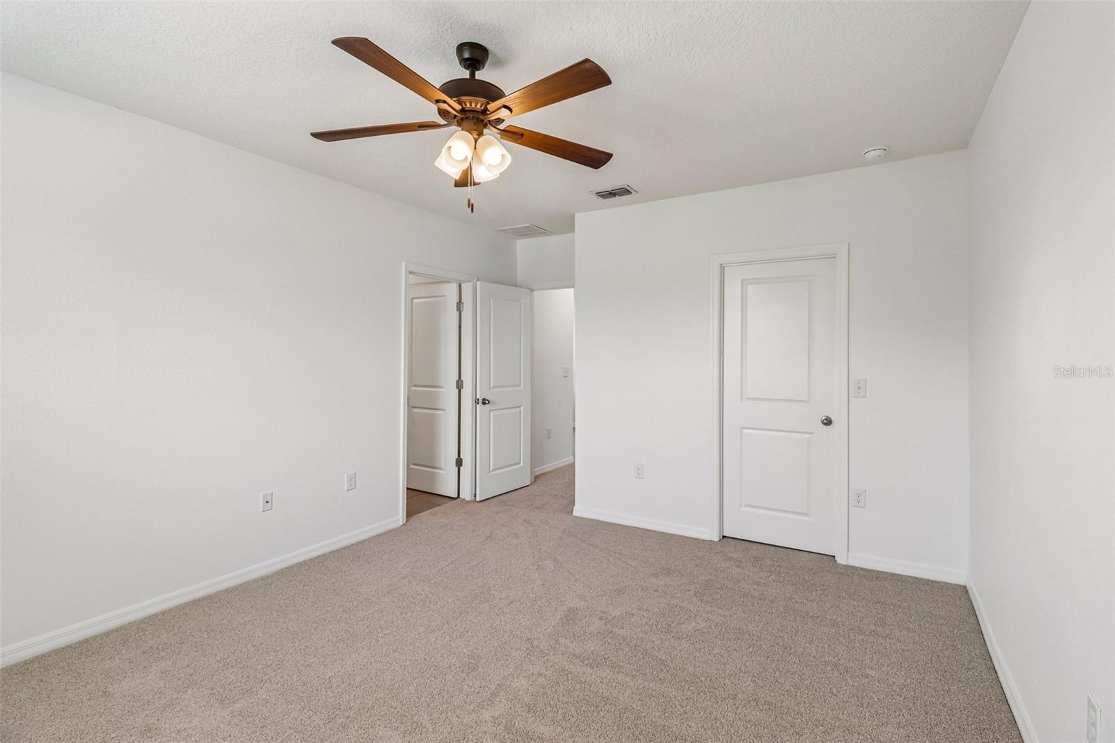 5323 LOBLOLLY LN
