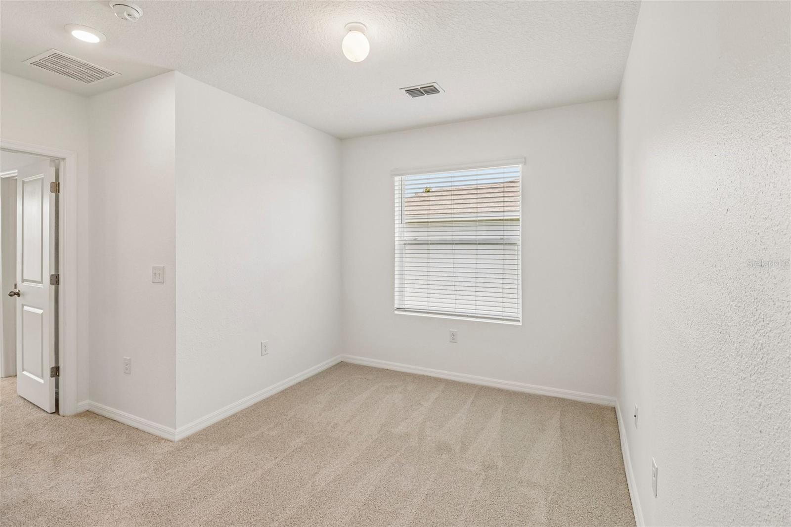 5323 LOBLOLLY LN