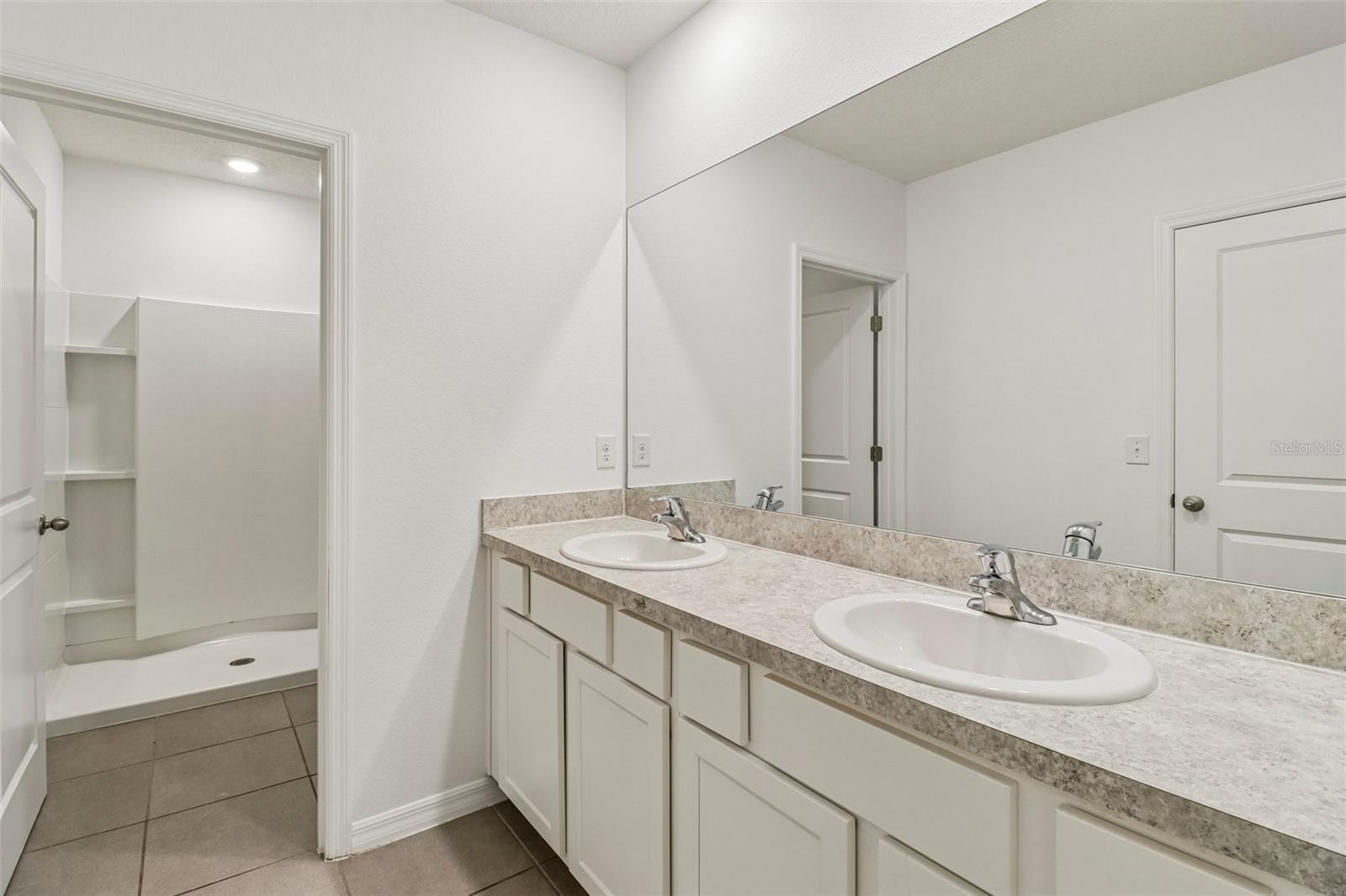 5323 LOBLOLLY LN