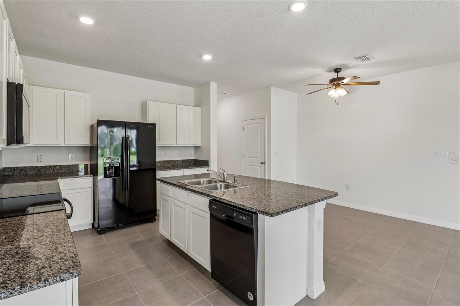 5323 LOBLOLLY LN