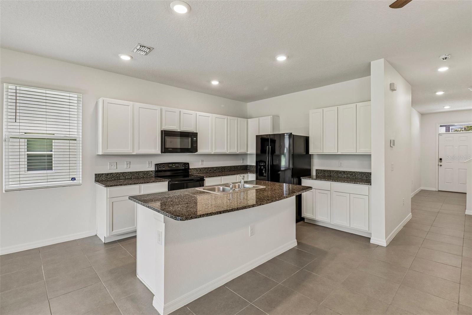 5323 LOBLOLLY LN