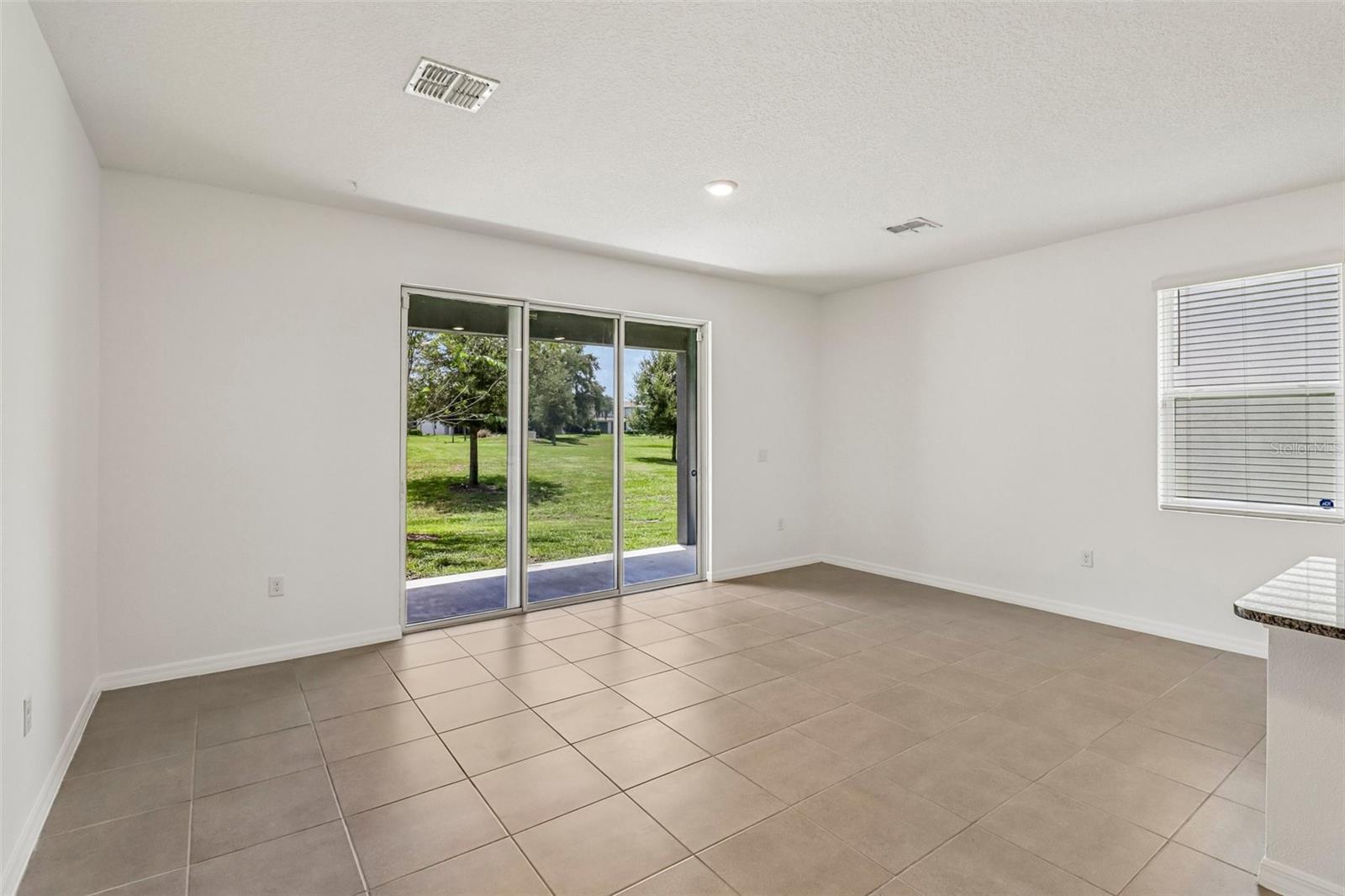 5323 LOBLOLLY LN