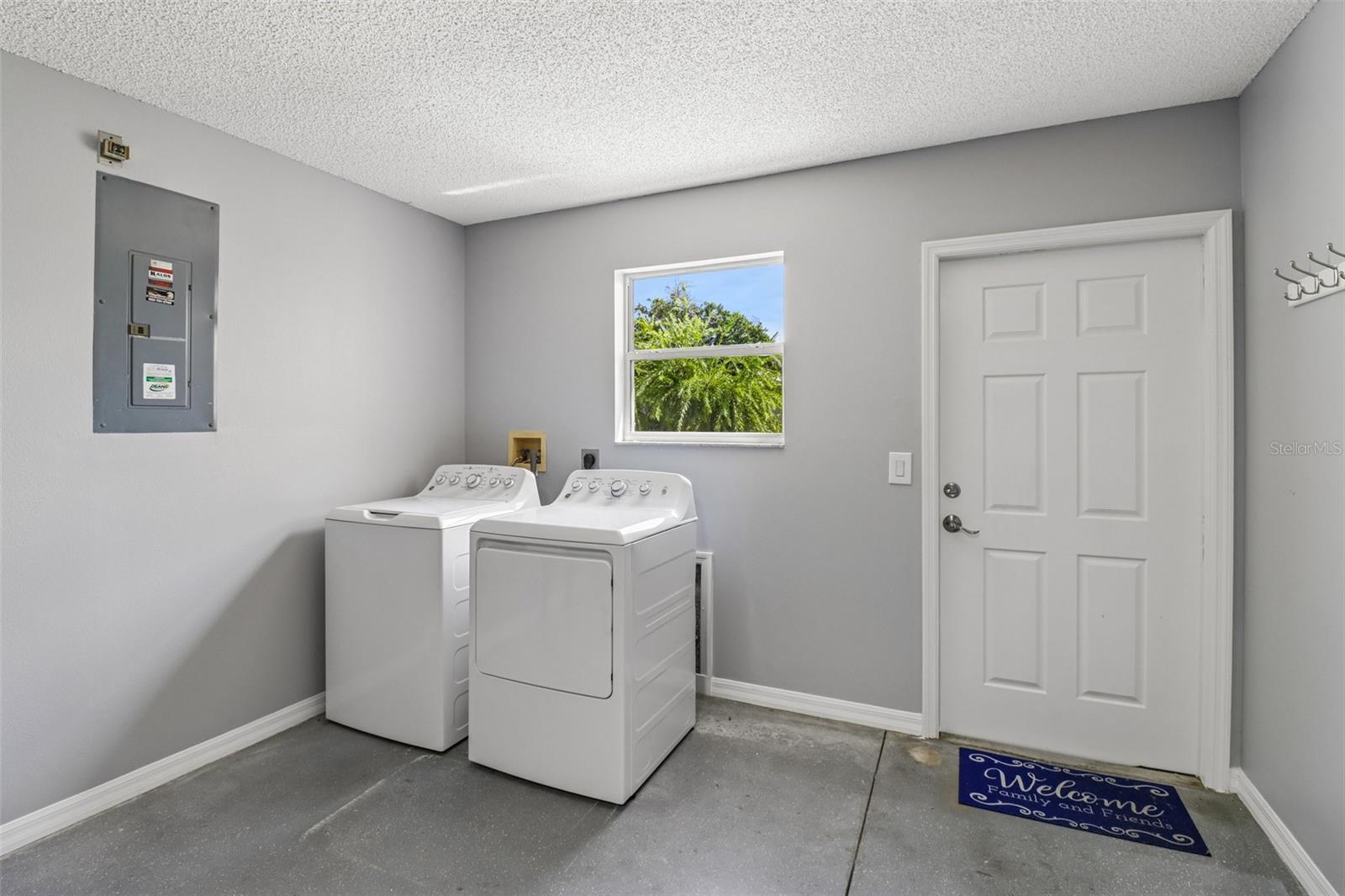 2609 SW PRIVADA DR