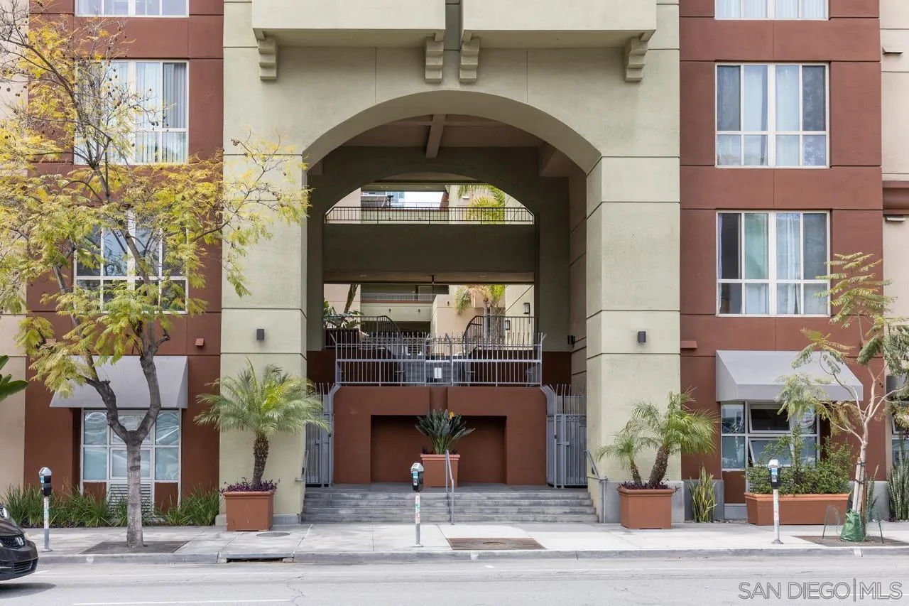 1501 Front St Unit: 640