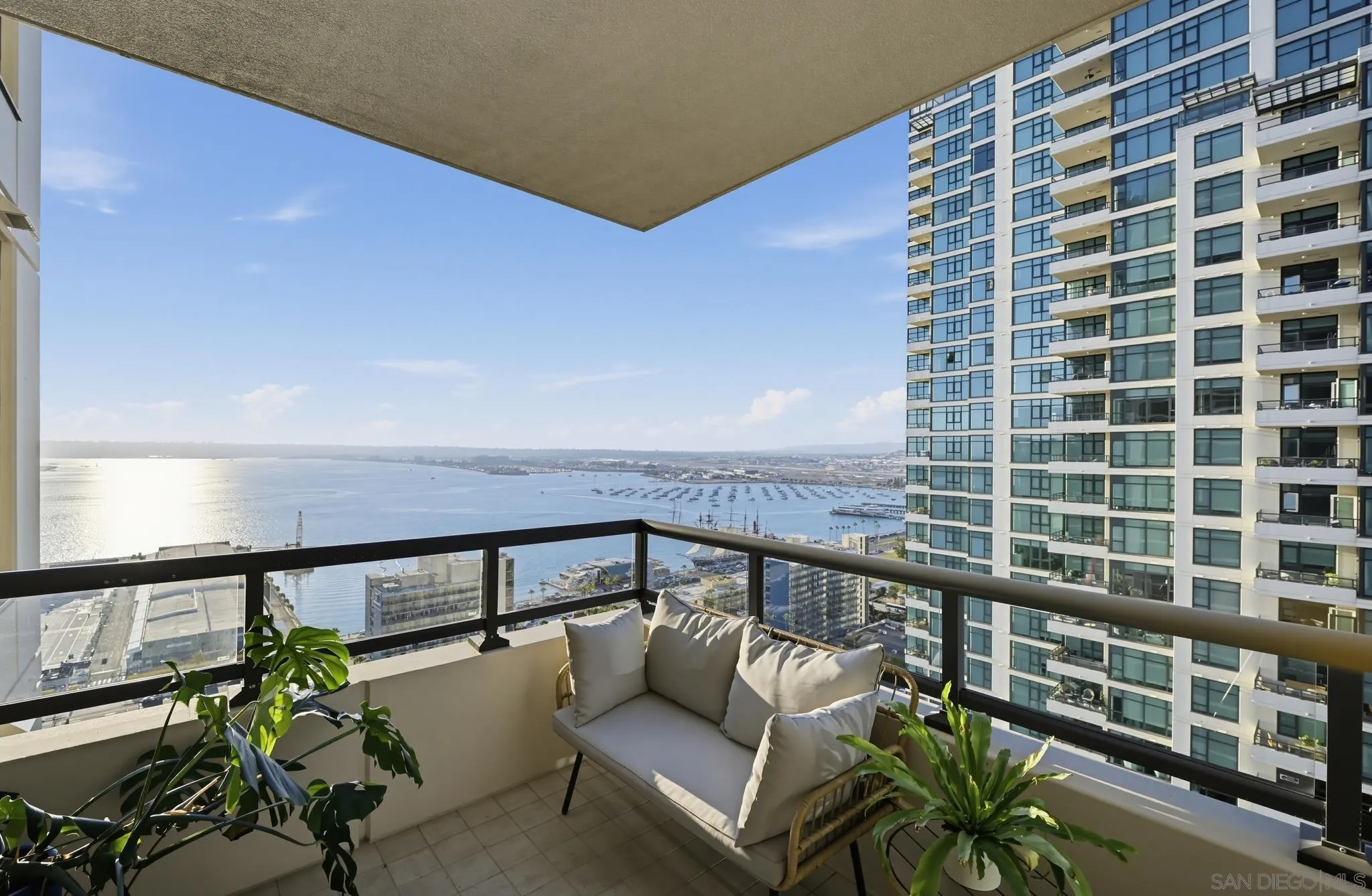 1199 Pacific Highway Unit 2802