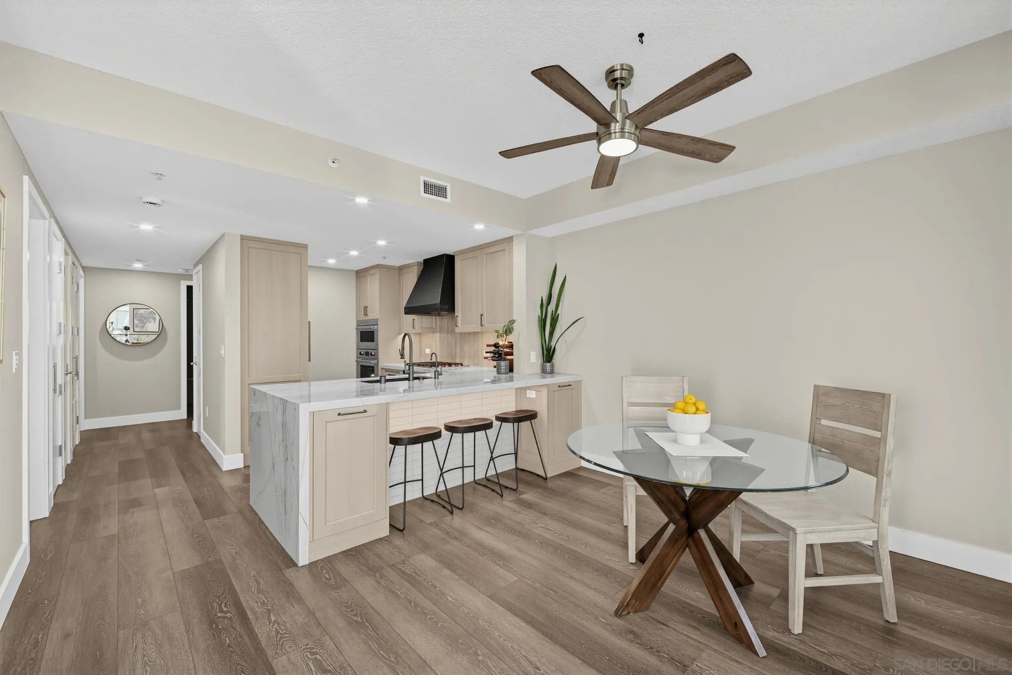 1199 Pacific Highway Unit 2802