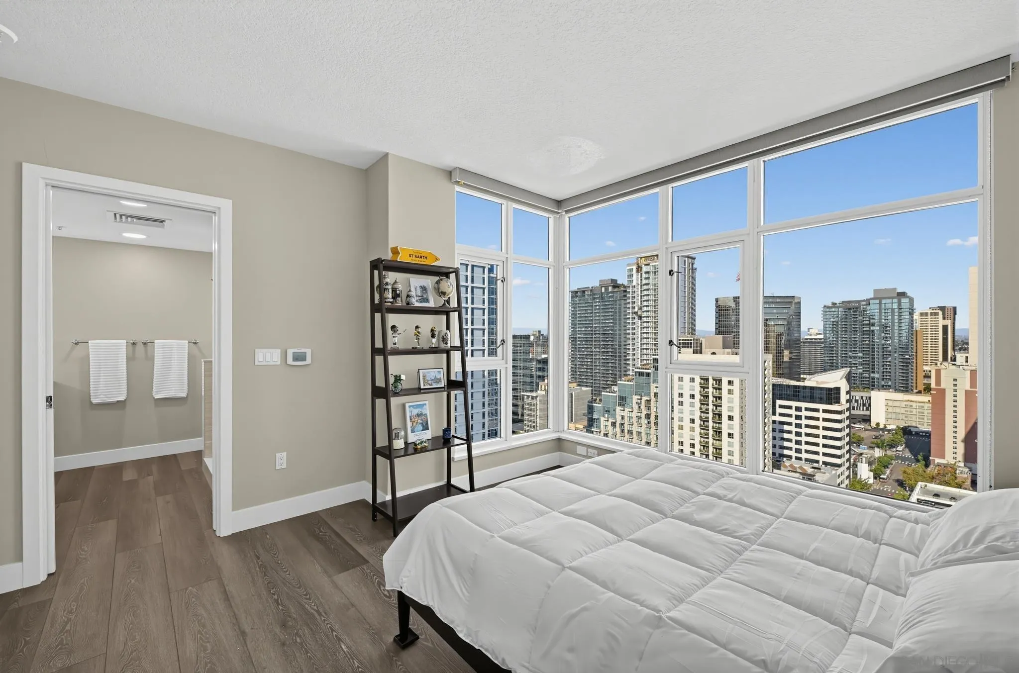 1199 Pacific Highway Unit 2802