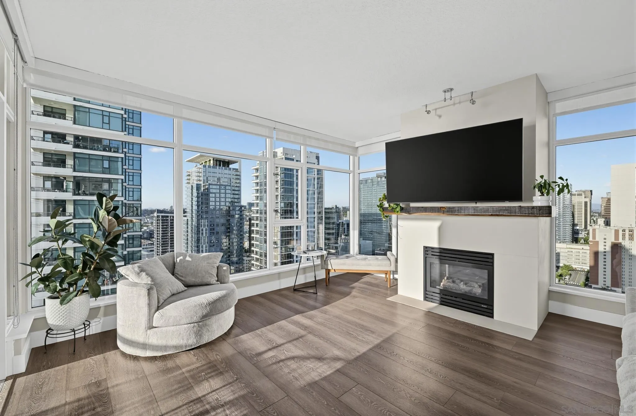 1199 Pacific Highway Unit 2802