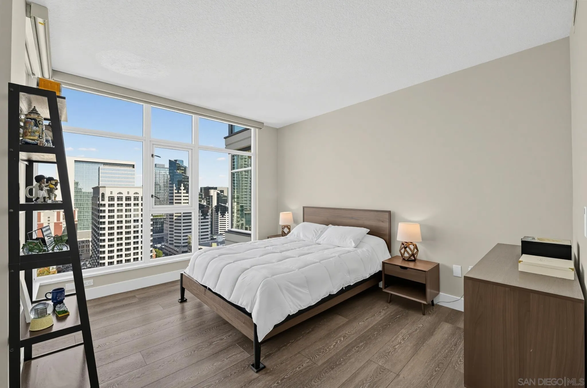 1199 Pacific Highway Unit 2802