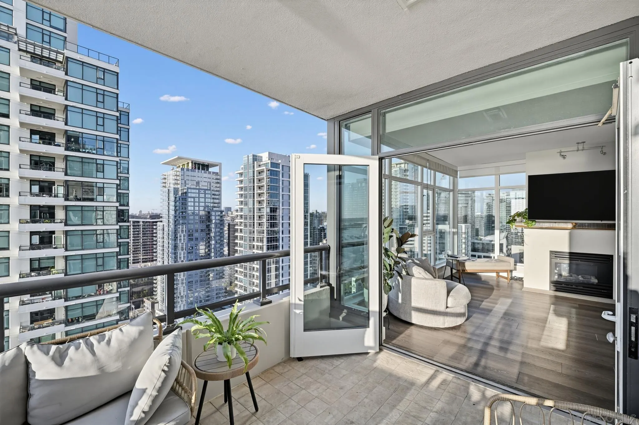 1199 Pacific Highway Unit 2802