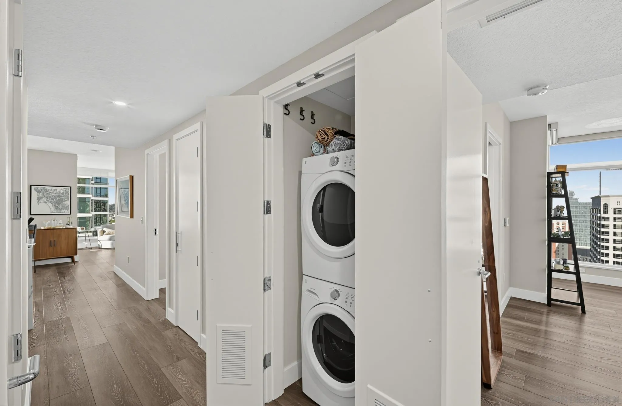 1199 Pacific Highway Unit 2802