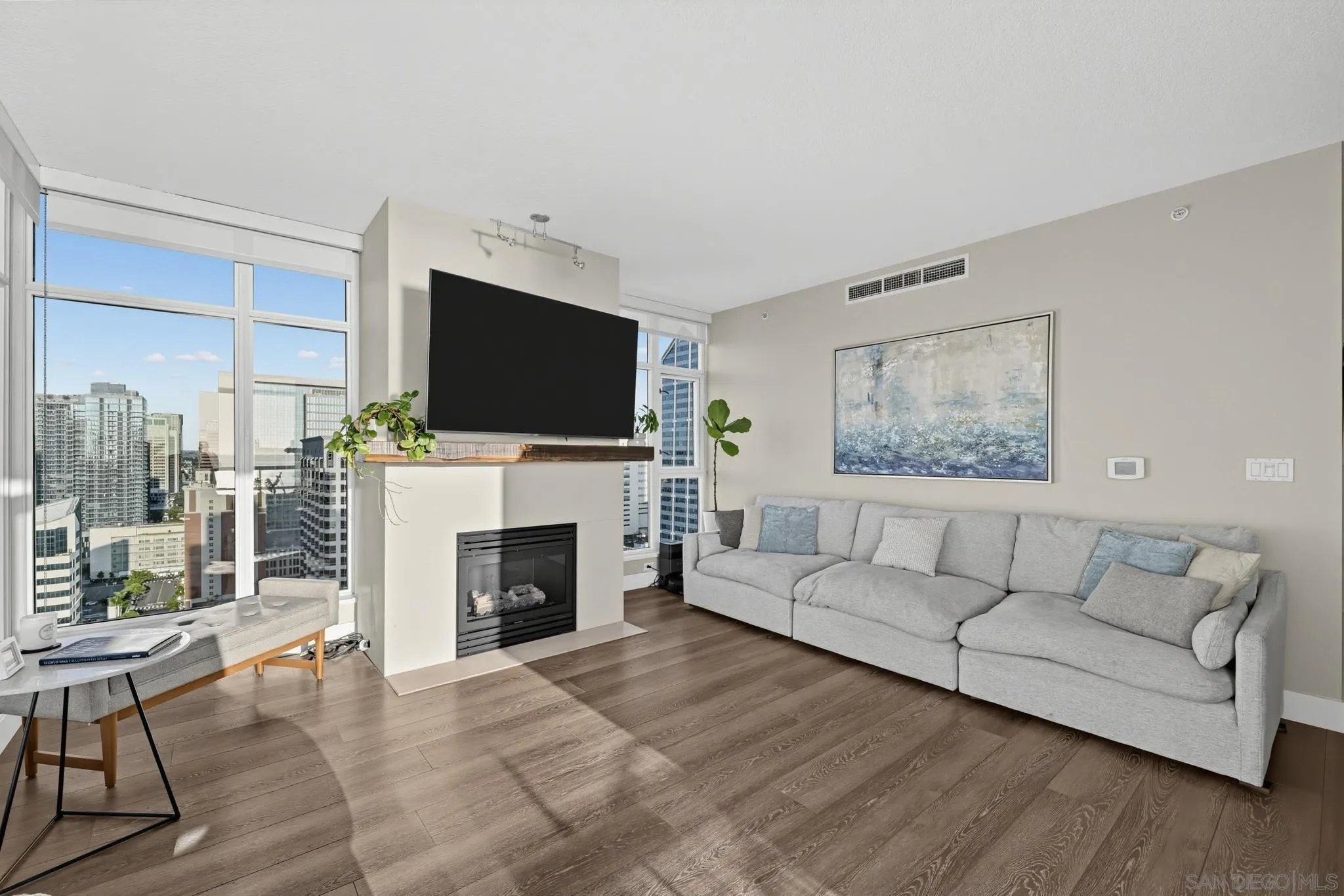 1199 Pacific Highway Unit 2802