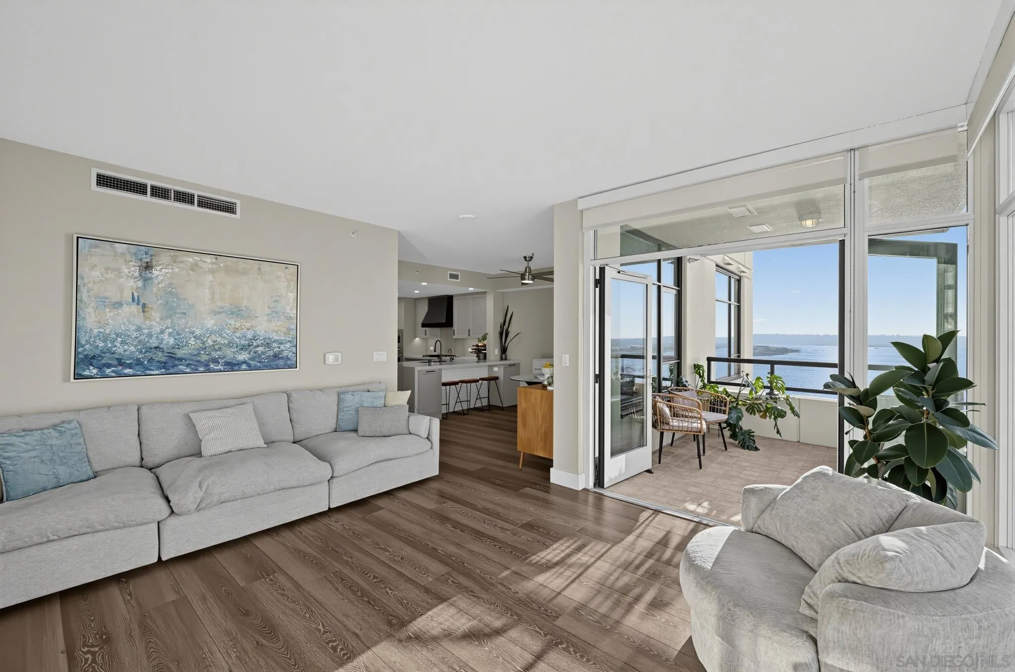 1199 Pacific Highway Unit 2802