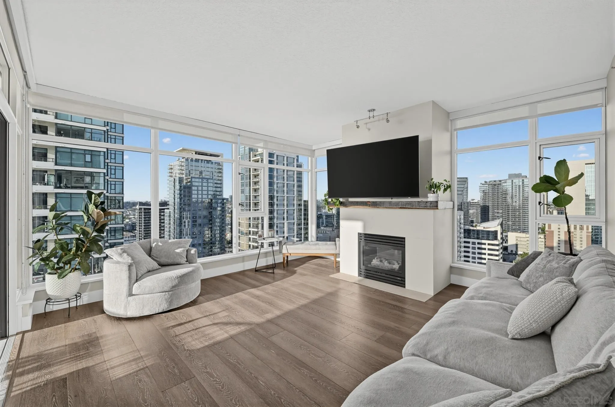 1199 Pacific Highway Unit 2802