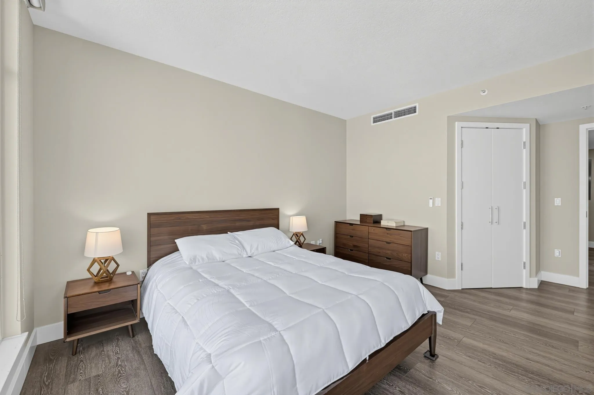1199 Pacific Highway Unit 2802