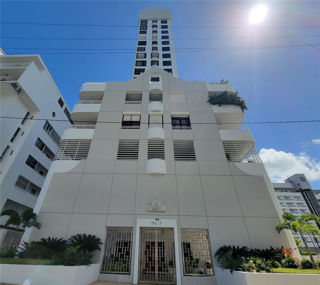7 CANDINA ST #201