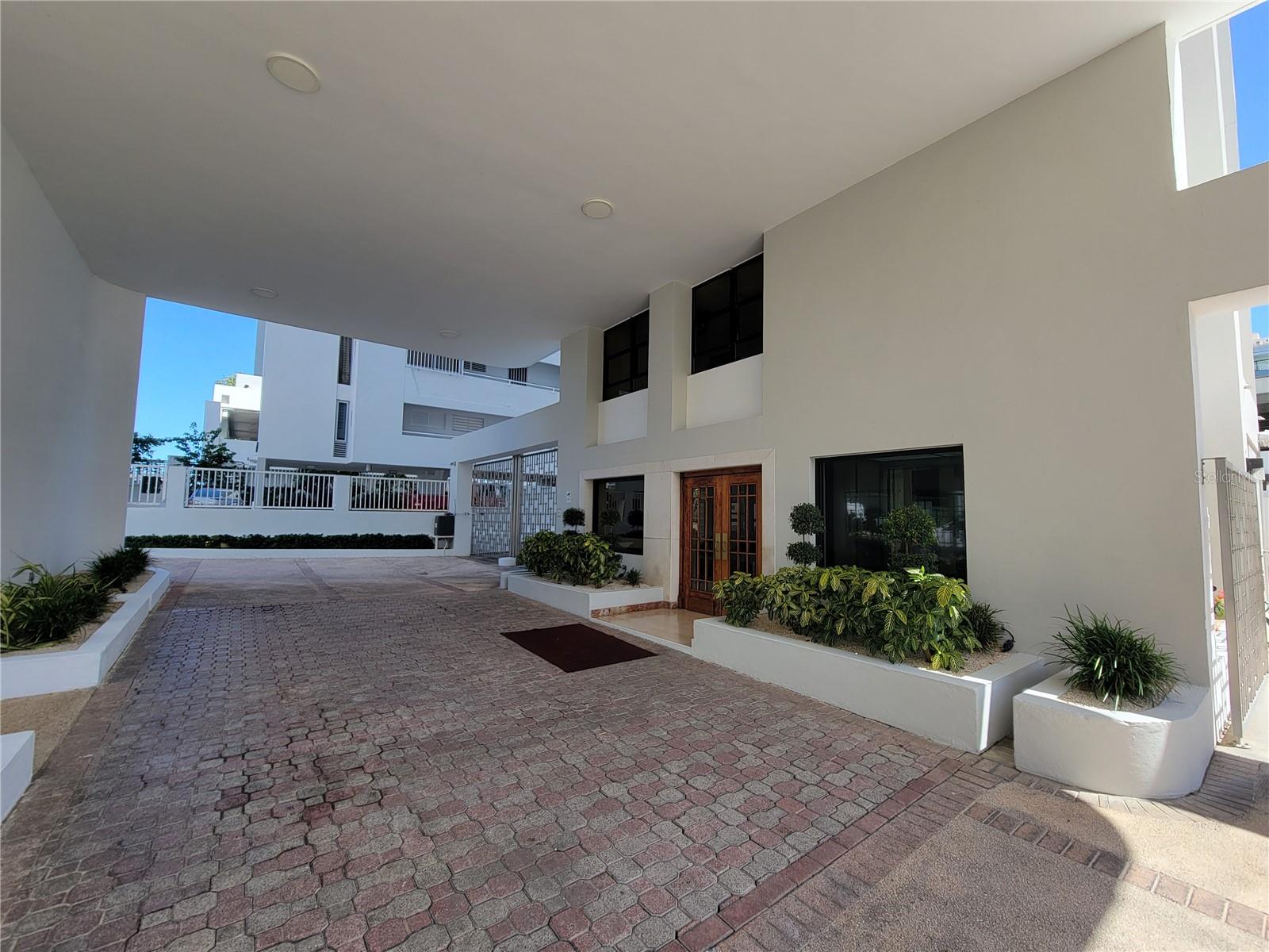 7 CANDINA ST #201