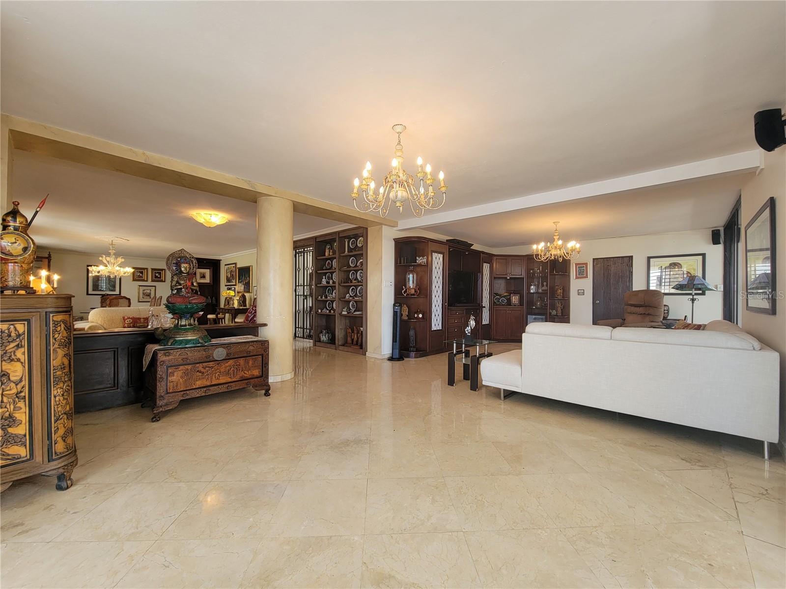 7 CANDINA ST #201