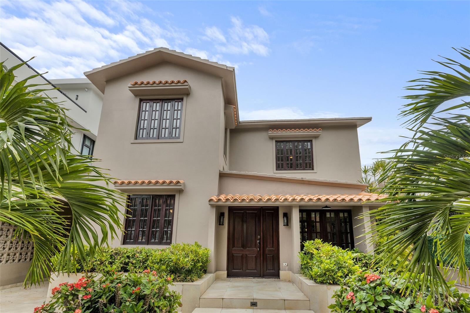 1151 MAGDALENA AVE