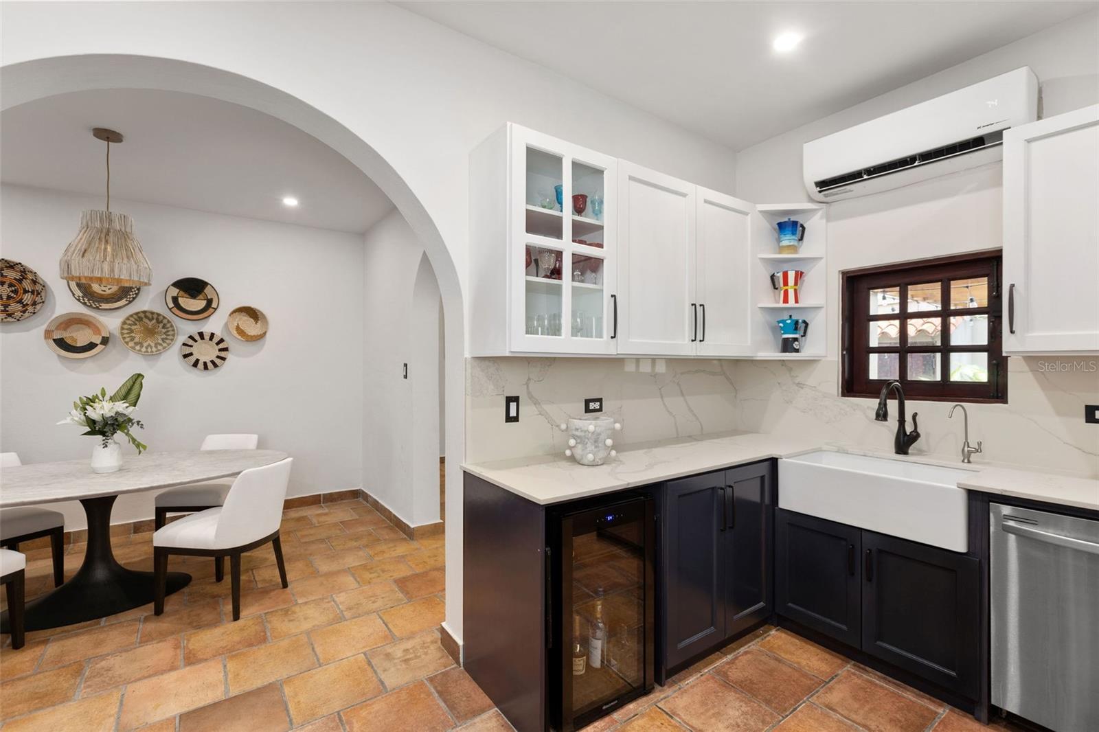 1151 MAGDALENA AVE