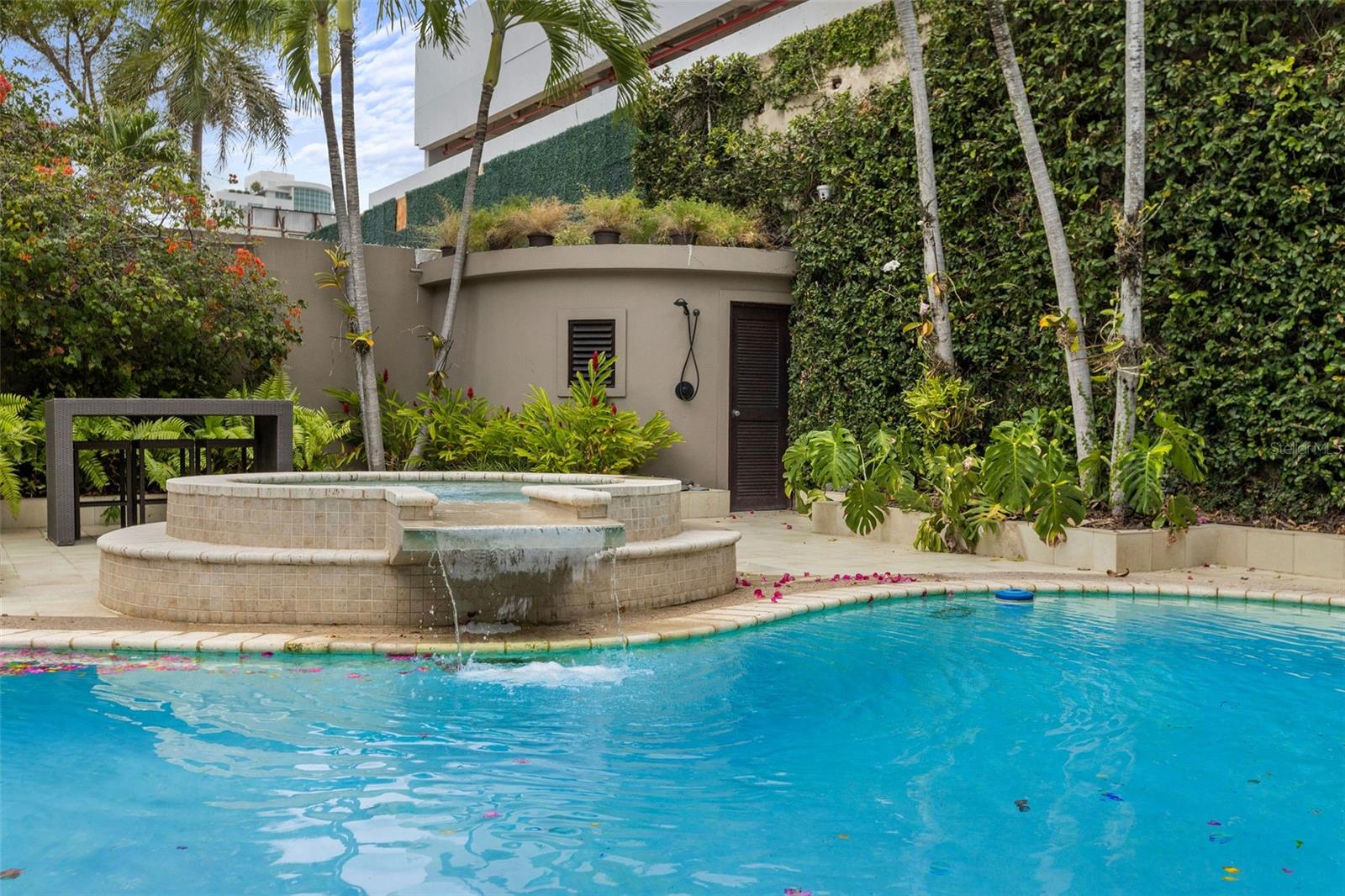 1151 MAGDALENA AVE