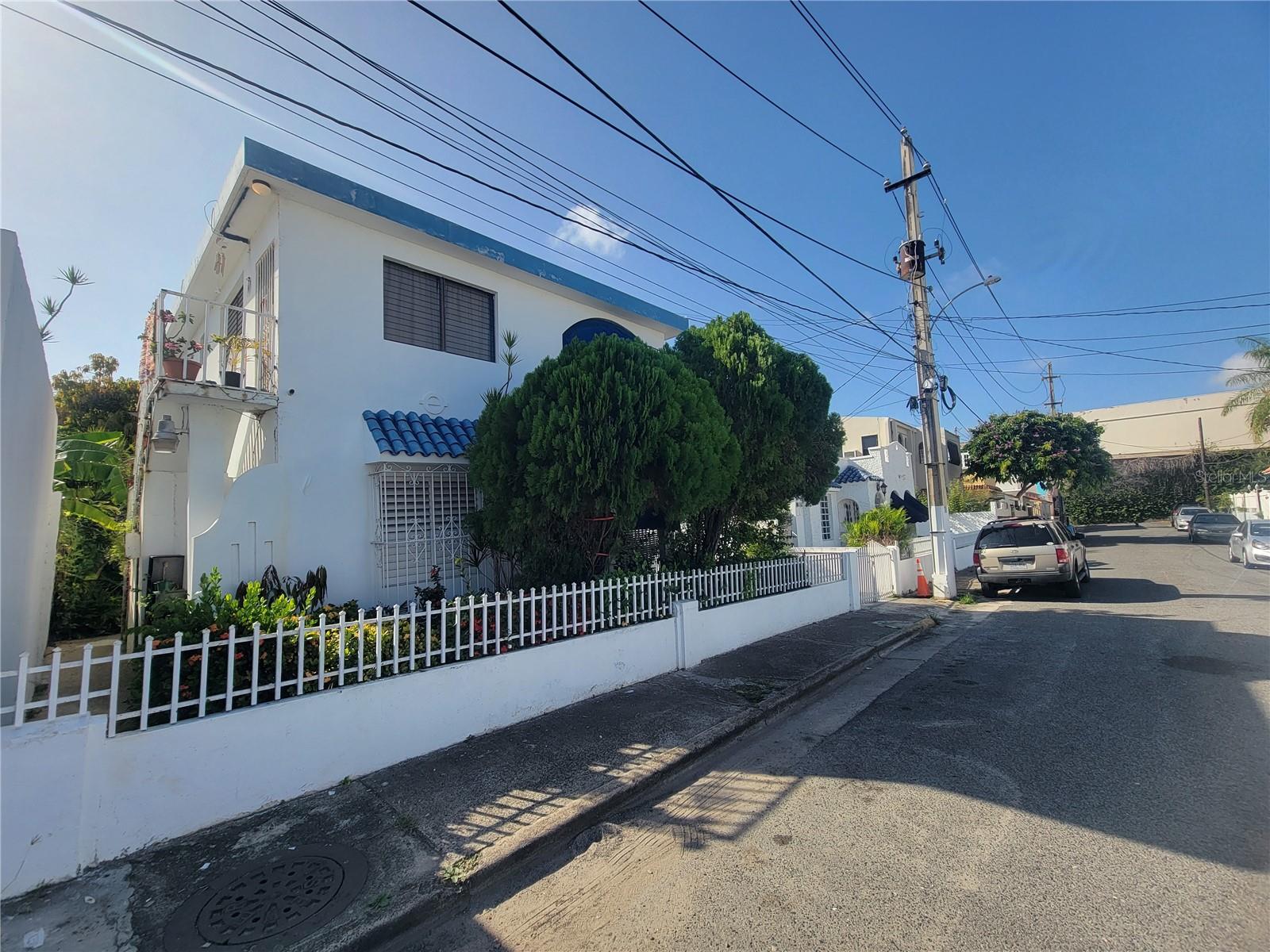 53 GERTRUDIS ST