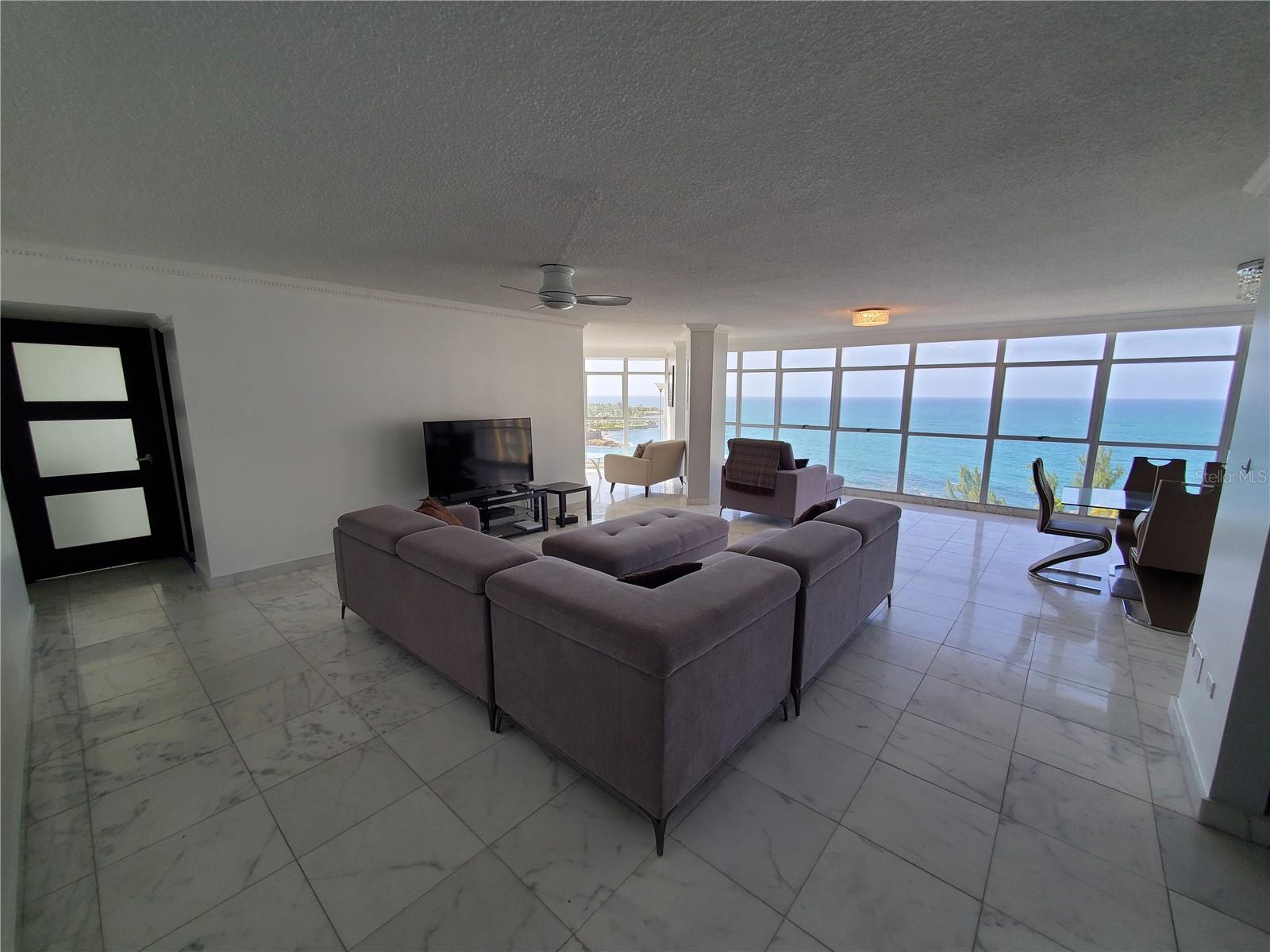 860 ASHFORD AVE #10-A