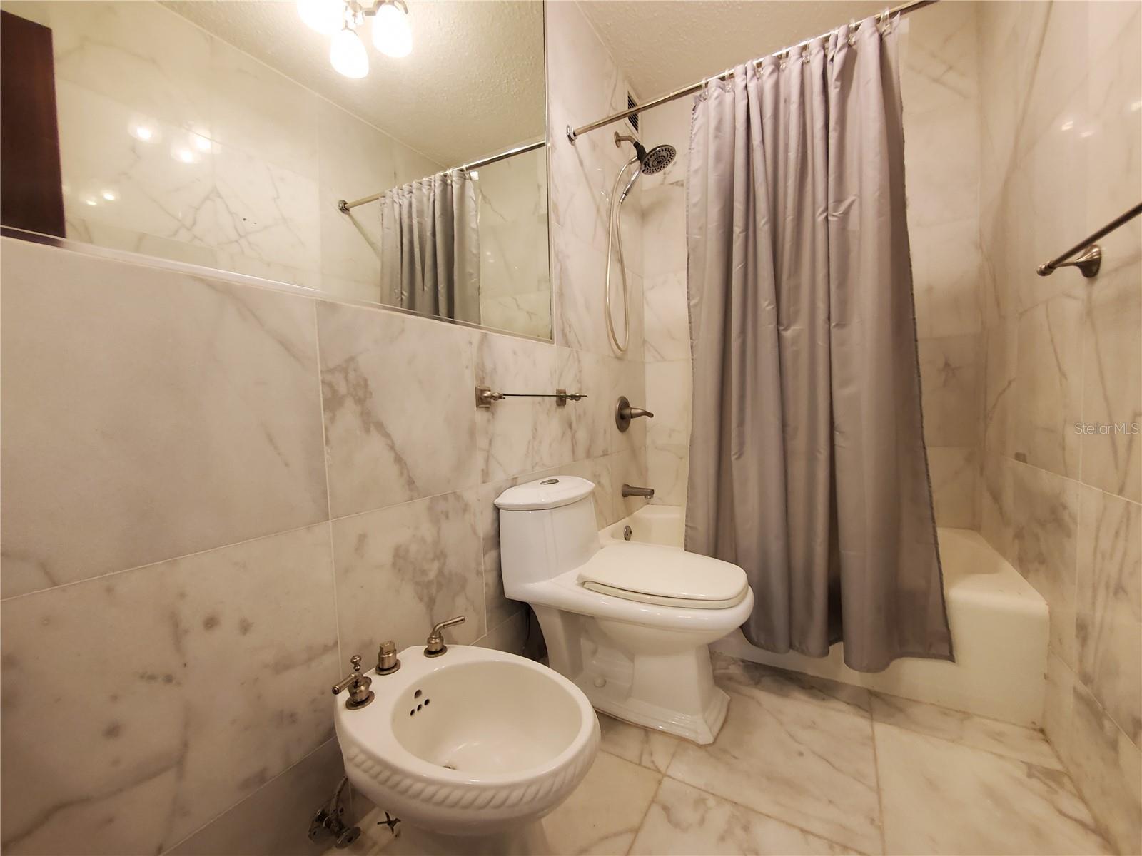860 ASHFORD AVE #10-A