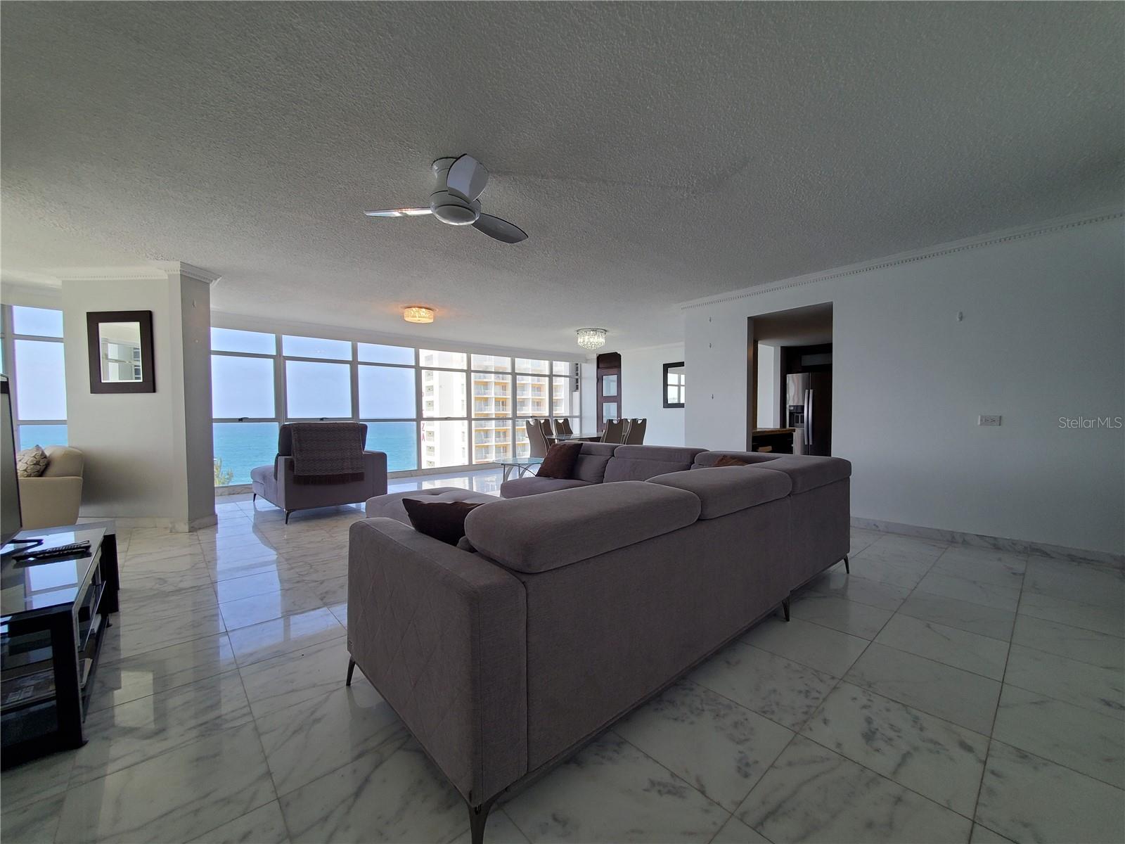 860 ASHFORD AVE #10-A