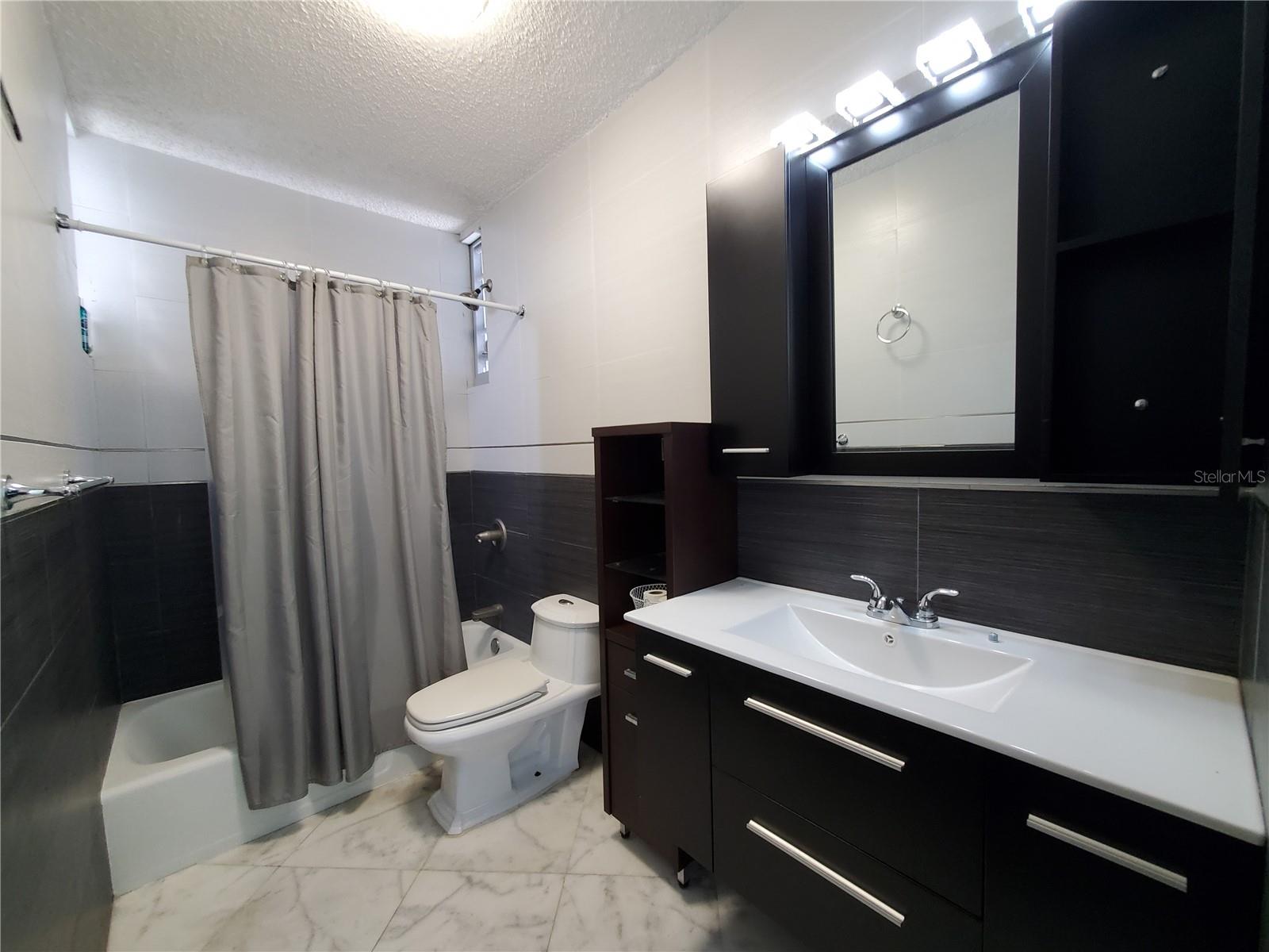 860 ASHFORD AVE #10-A