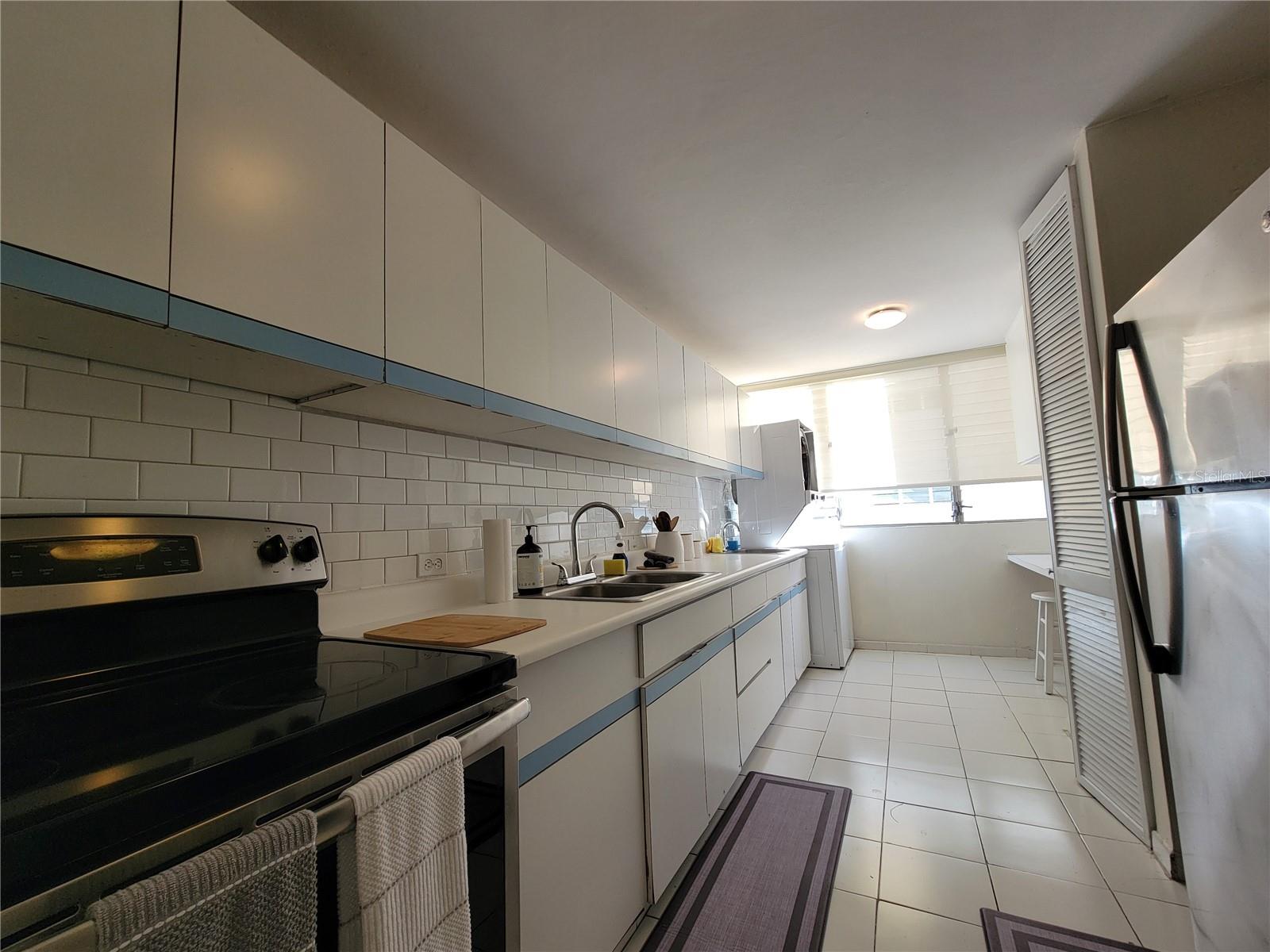 76 KING´S COURT ST #103