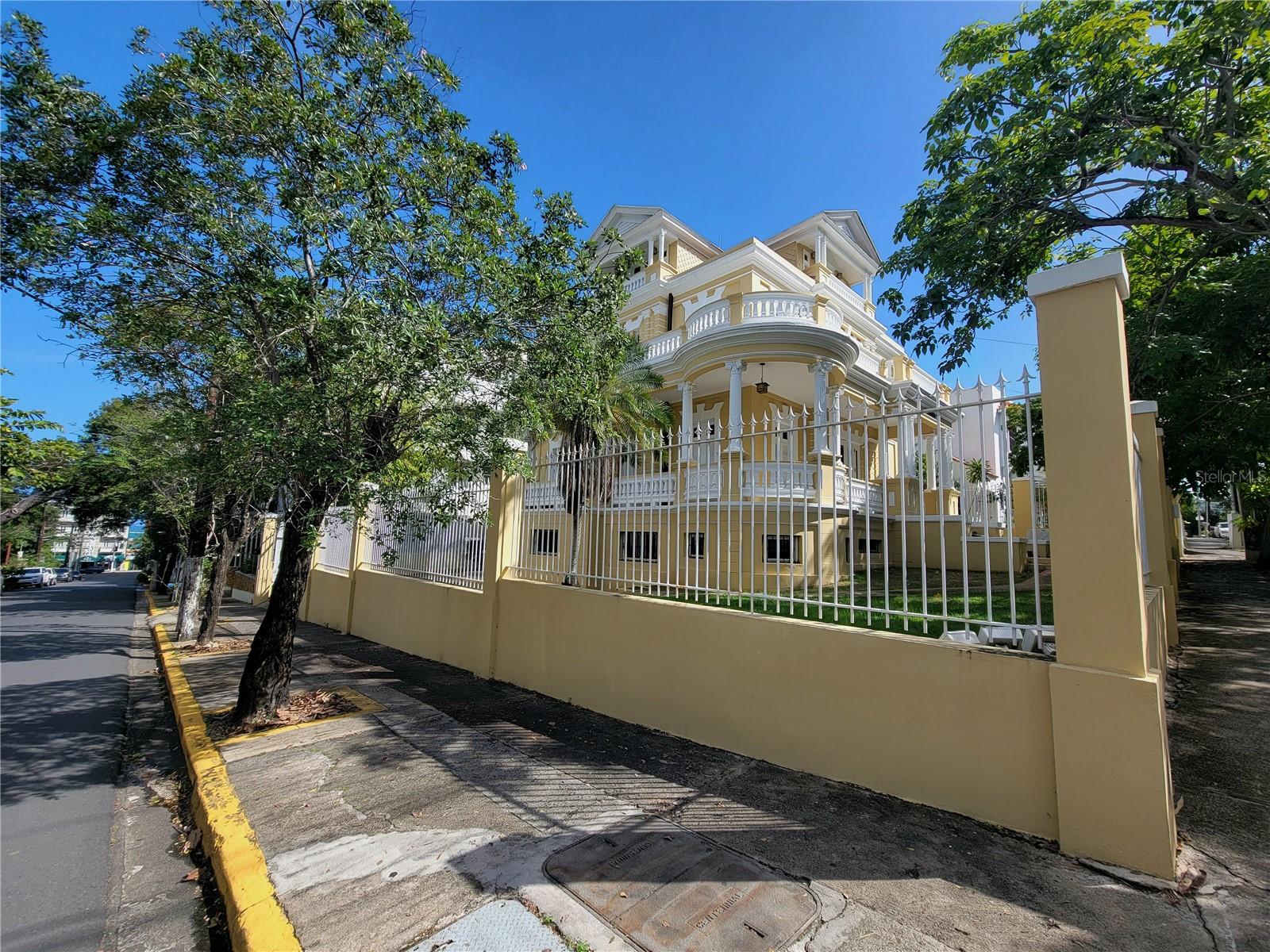 651 JOSÉ MARTÍ ST