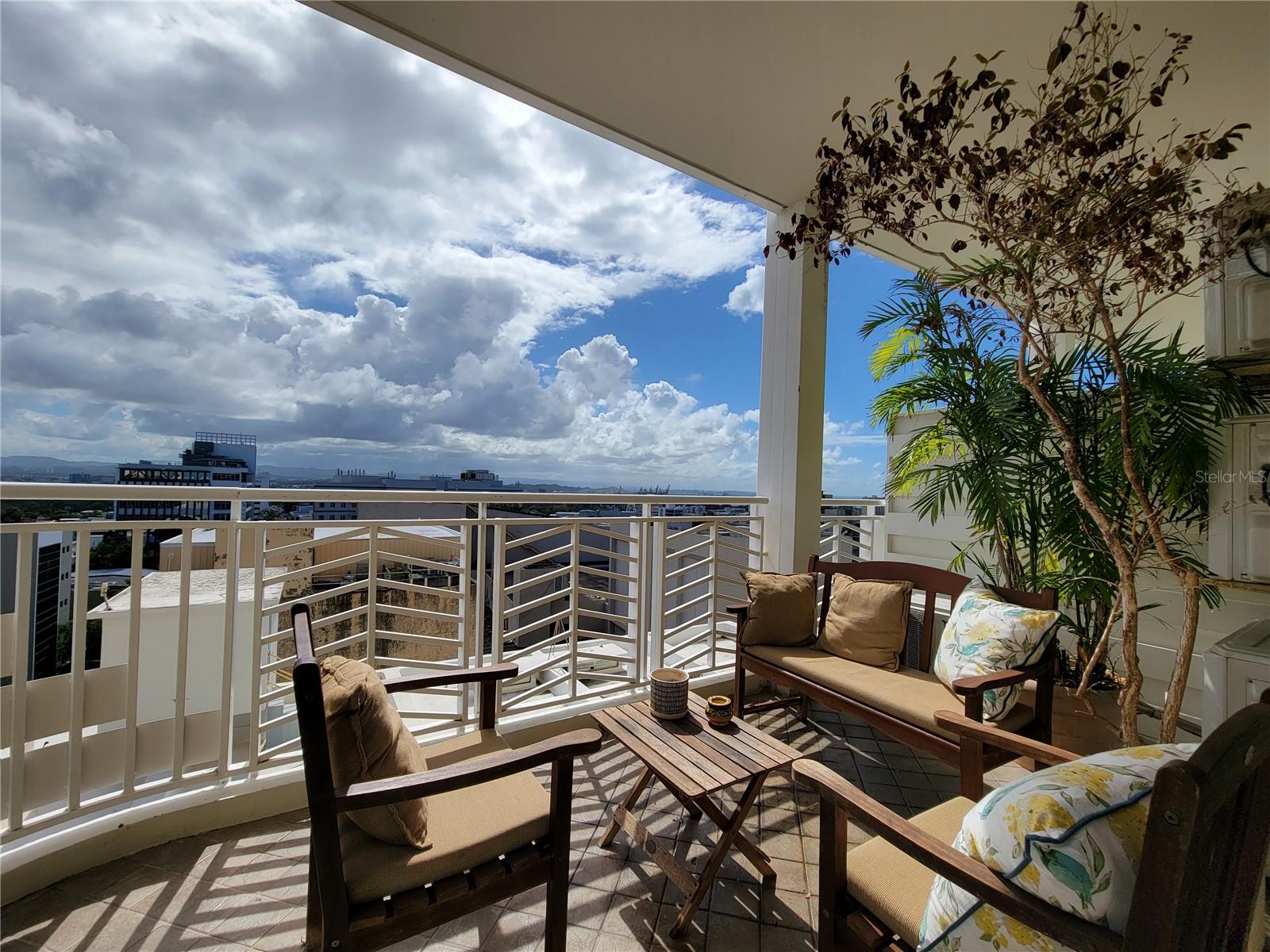 310 DE DIEGO AVE #9B