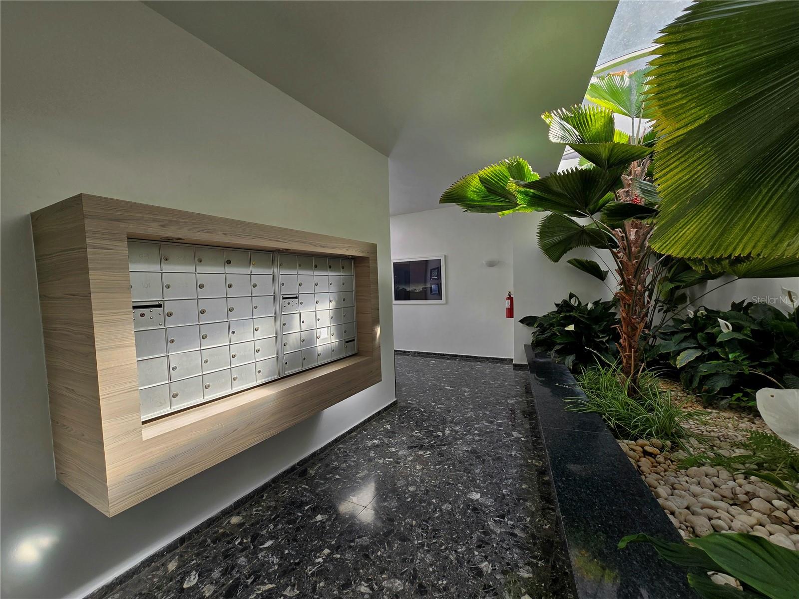 59 KING´S COURT ST #1002