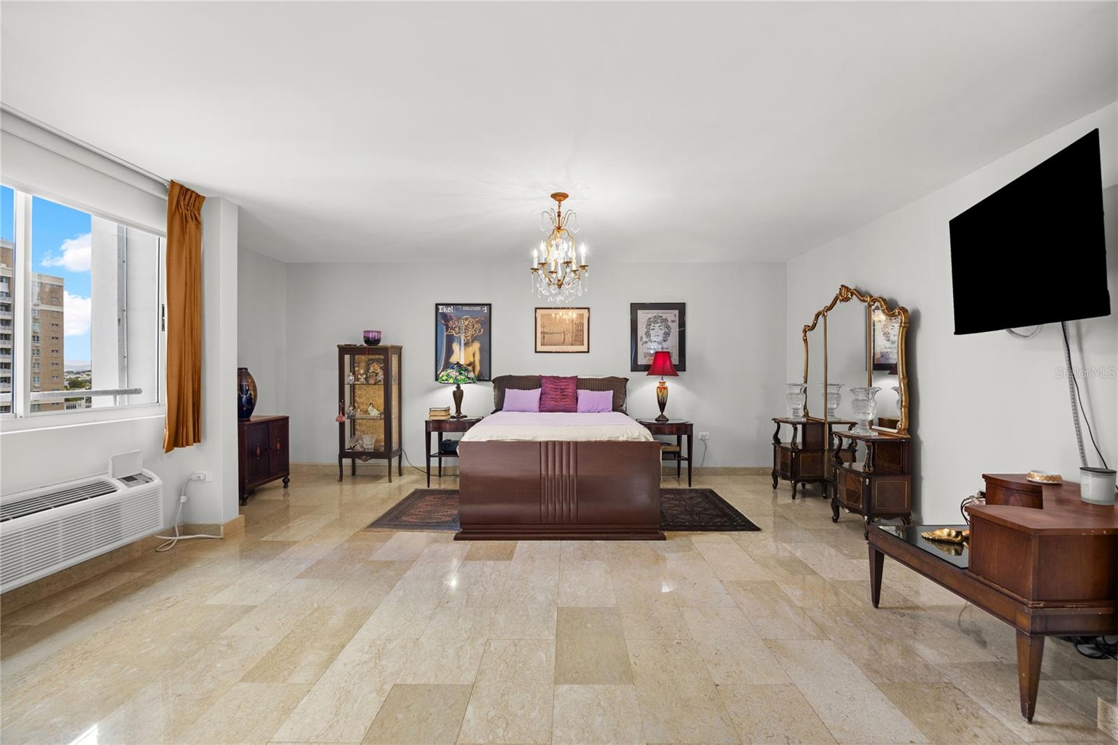 59 KING´S COURT ST #1002