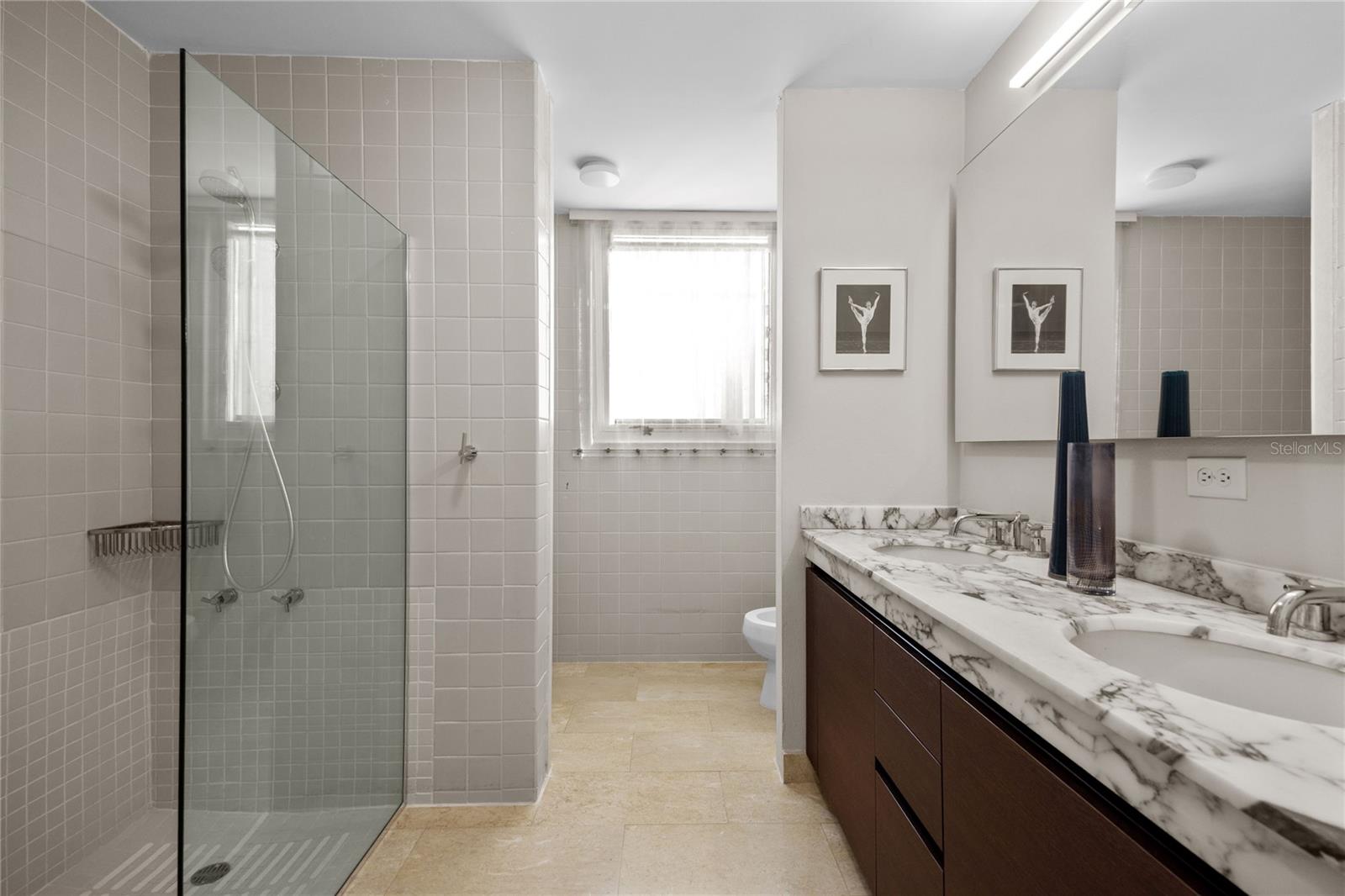 59 KING´S COURT ST #1002