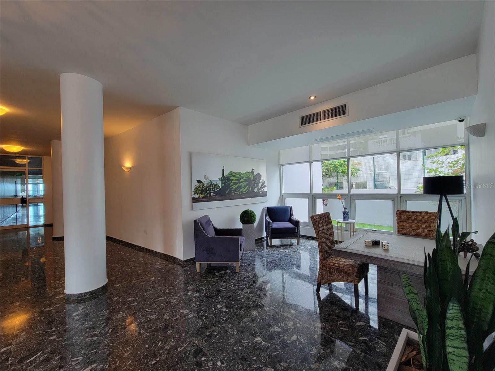 59 KING´S COURT ST #1002